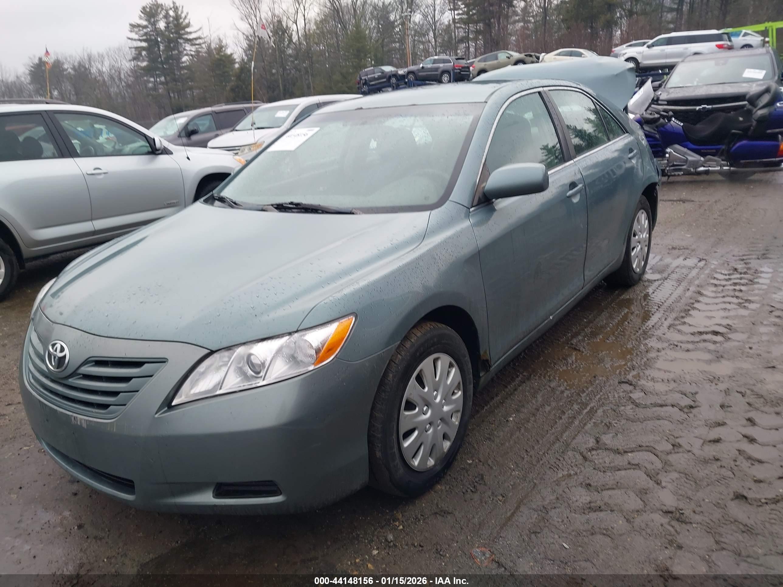 TOYOTA CAMRY image 2