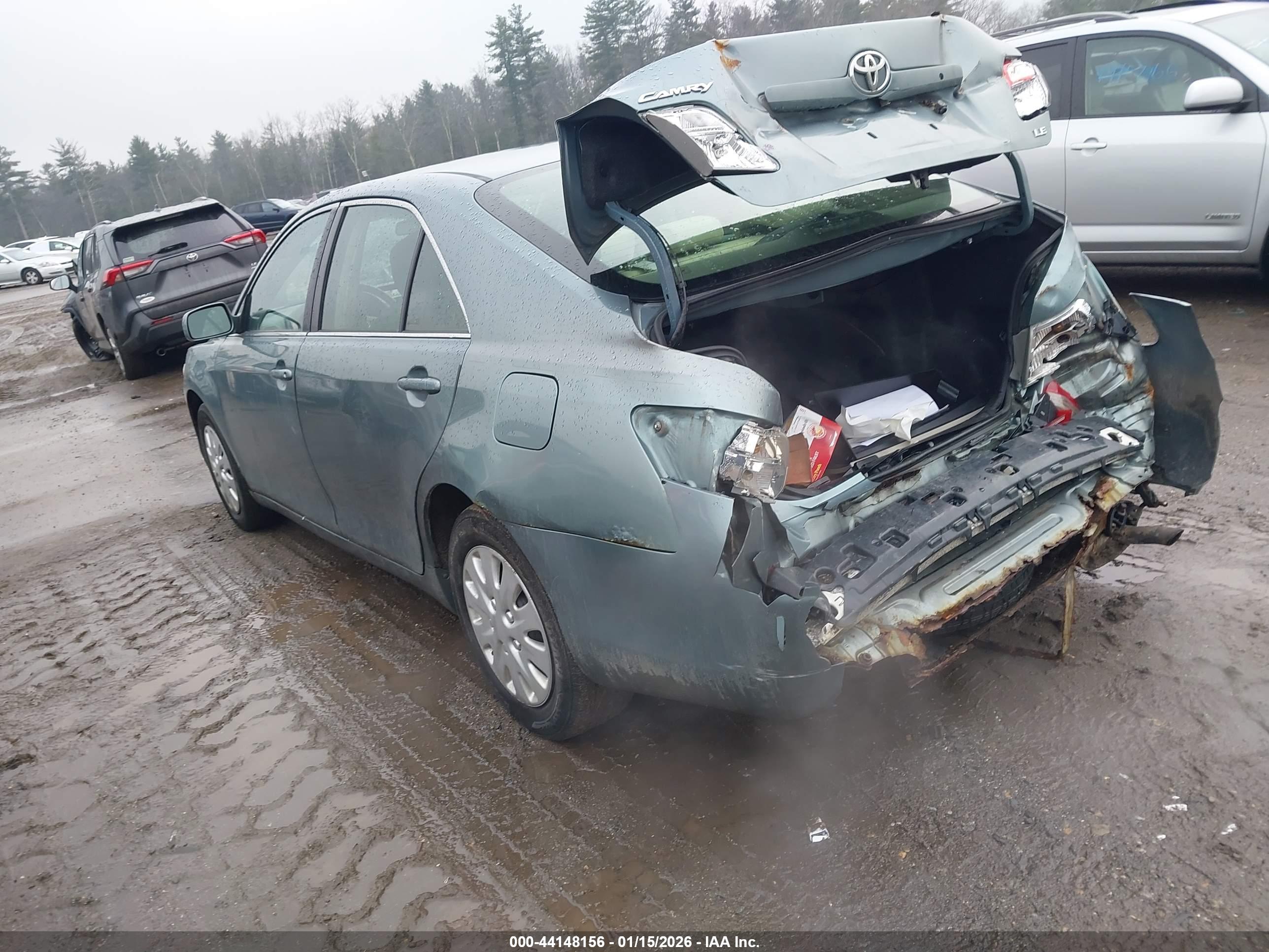 TOYOTA CAMRY image 3