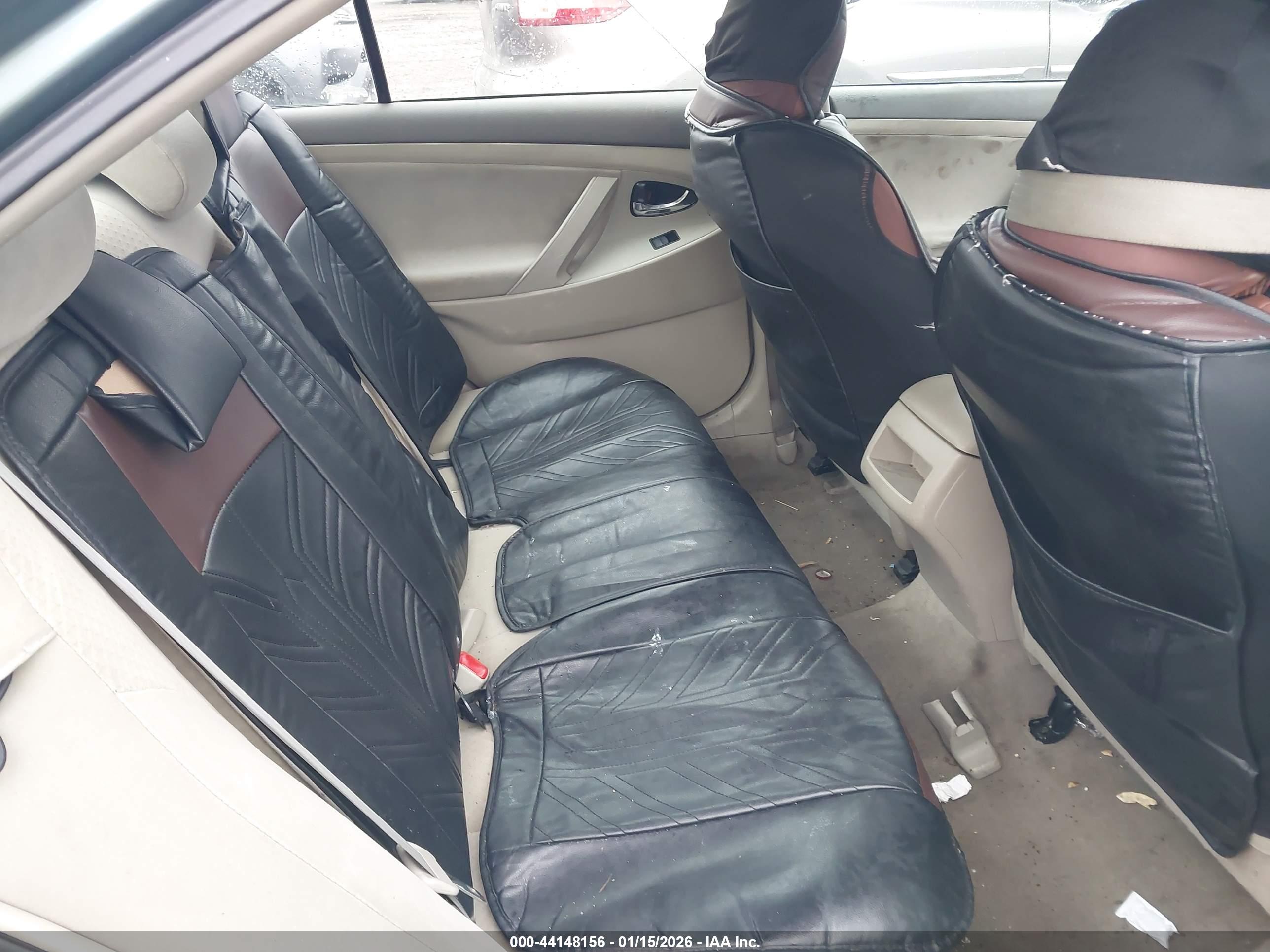 TOYOTA CAMRY image 8