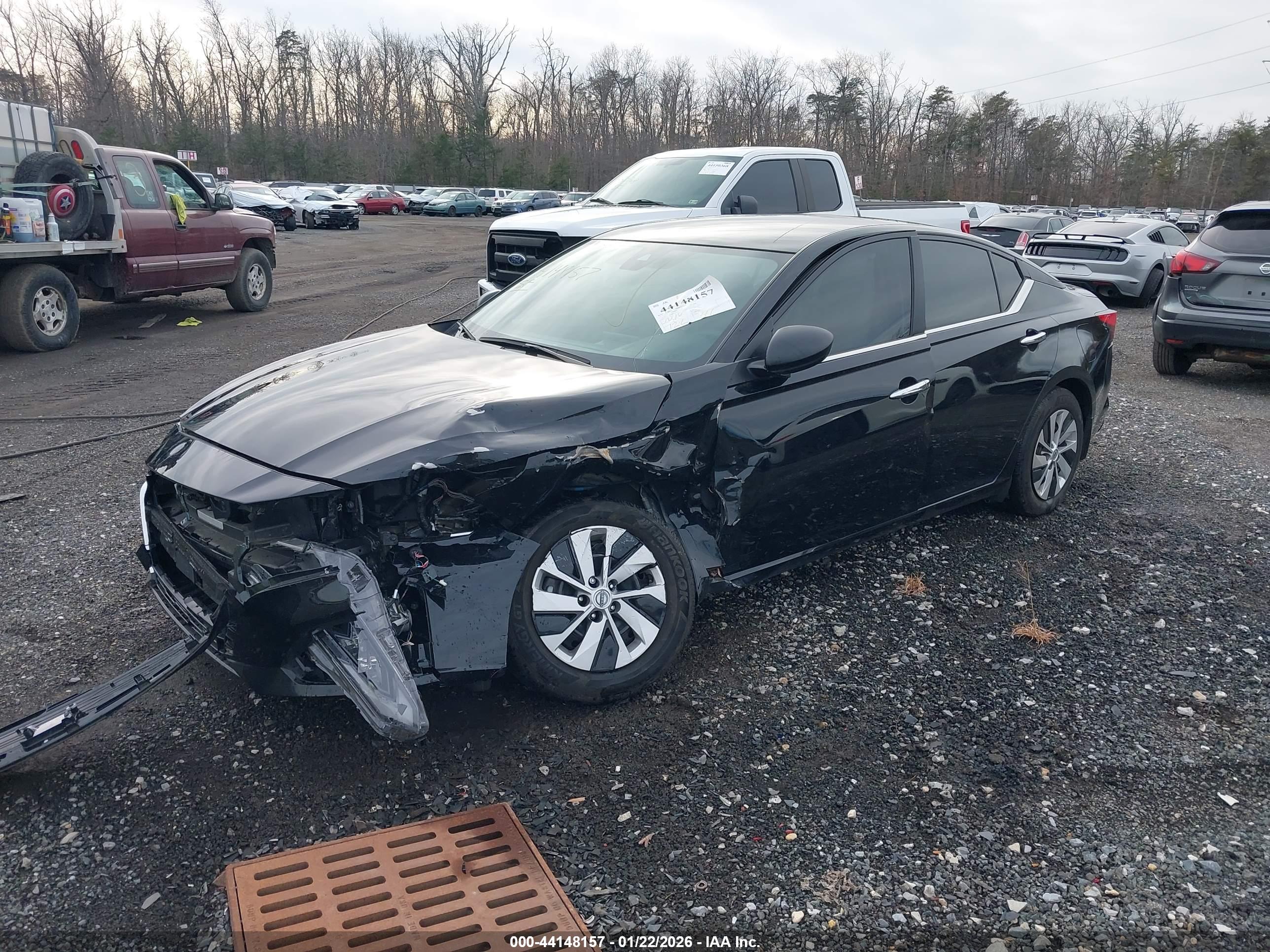 NISSAN ALTIMA image 2