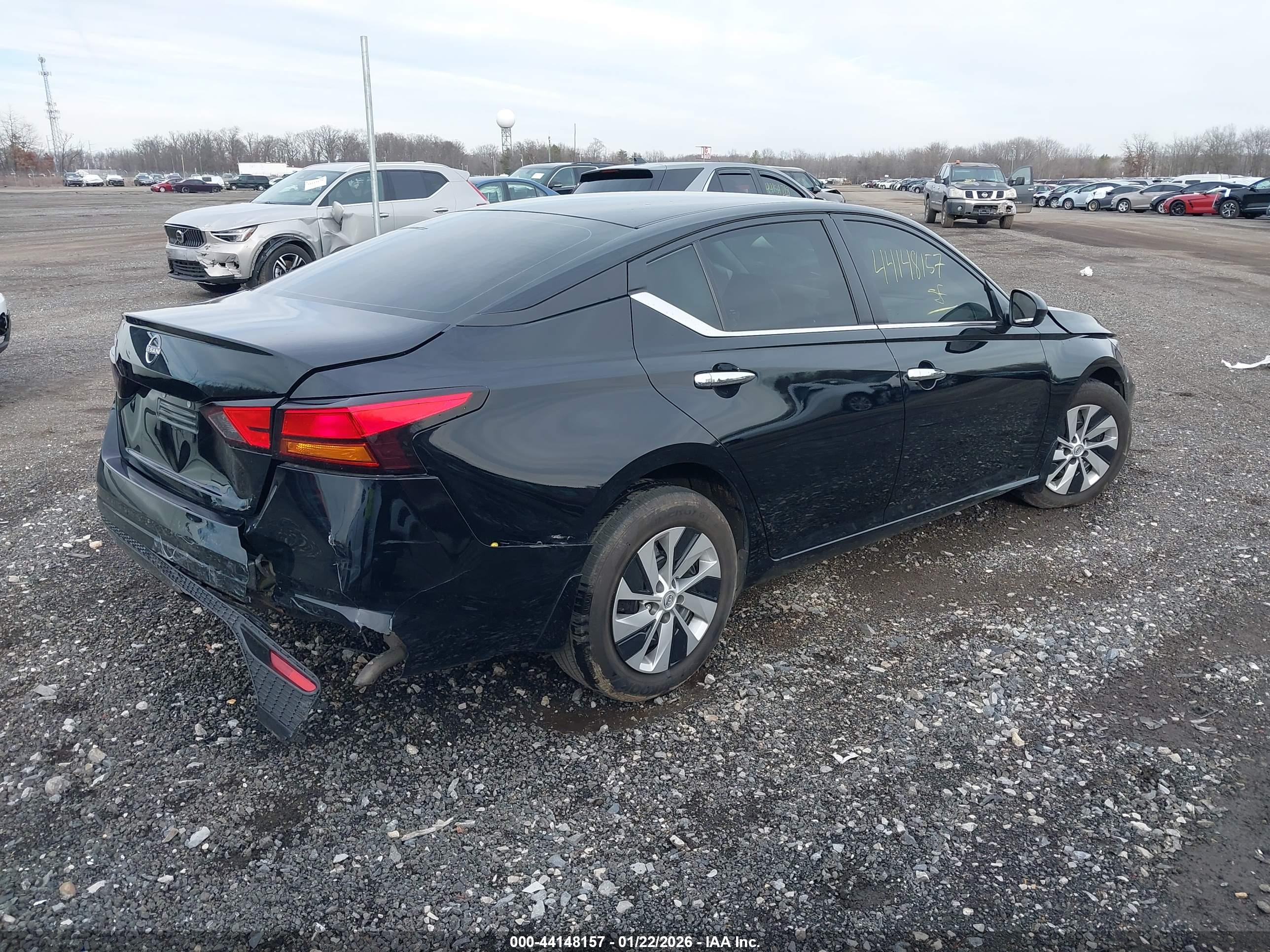 NISSAN ALTIMA image 4