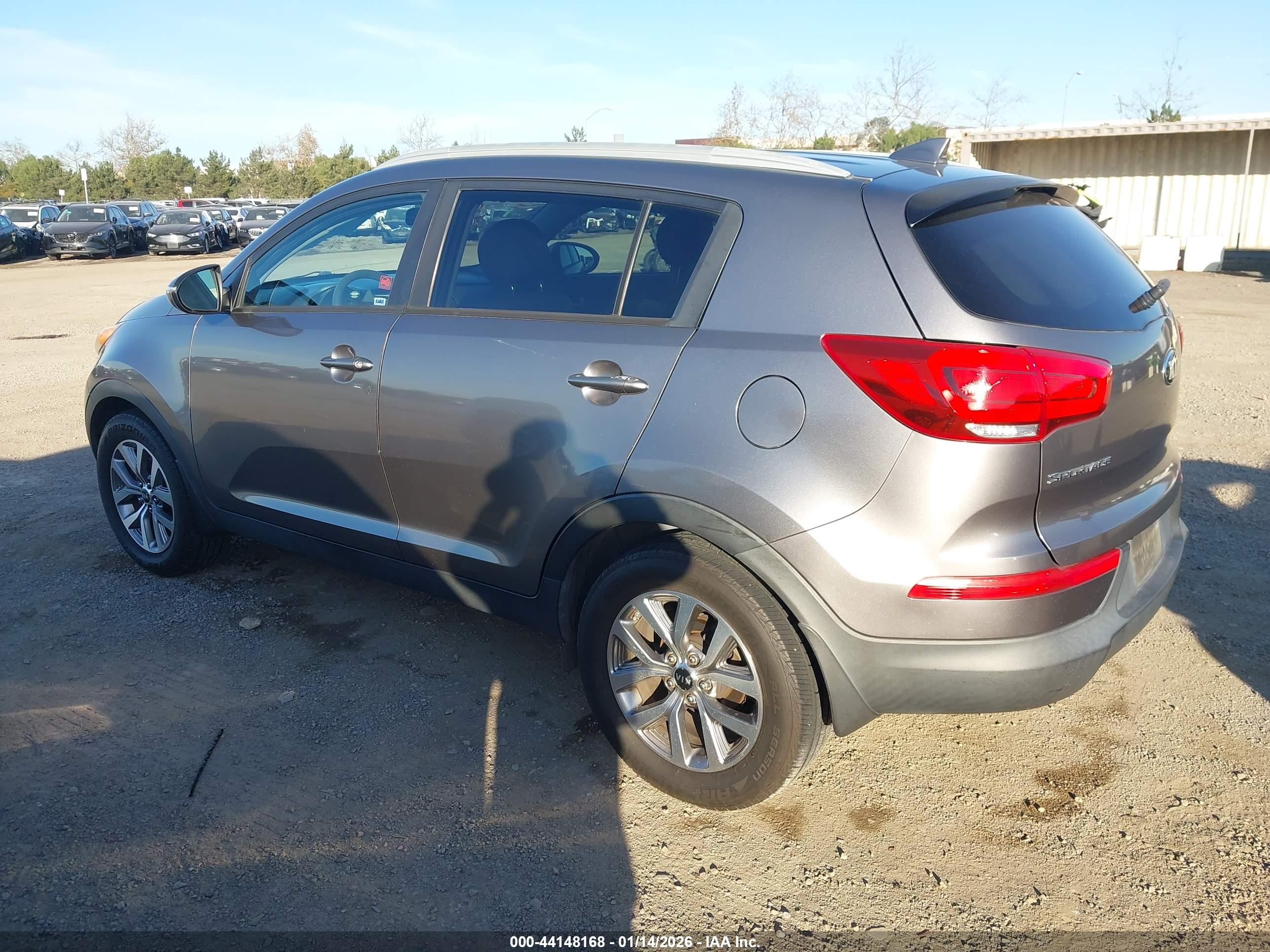 KIA SPORTAGE image 3