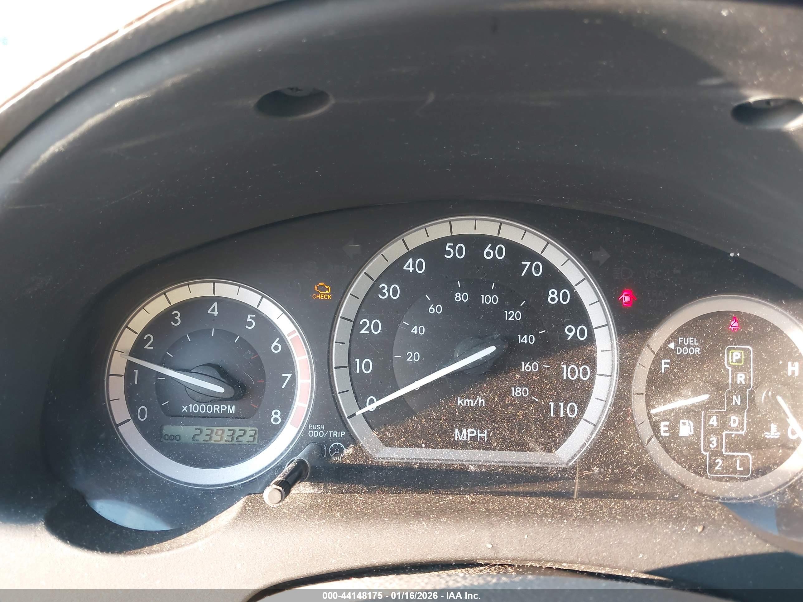 TOYOTA SIENNA image 7