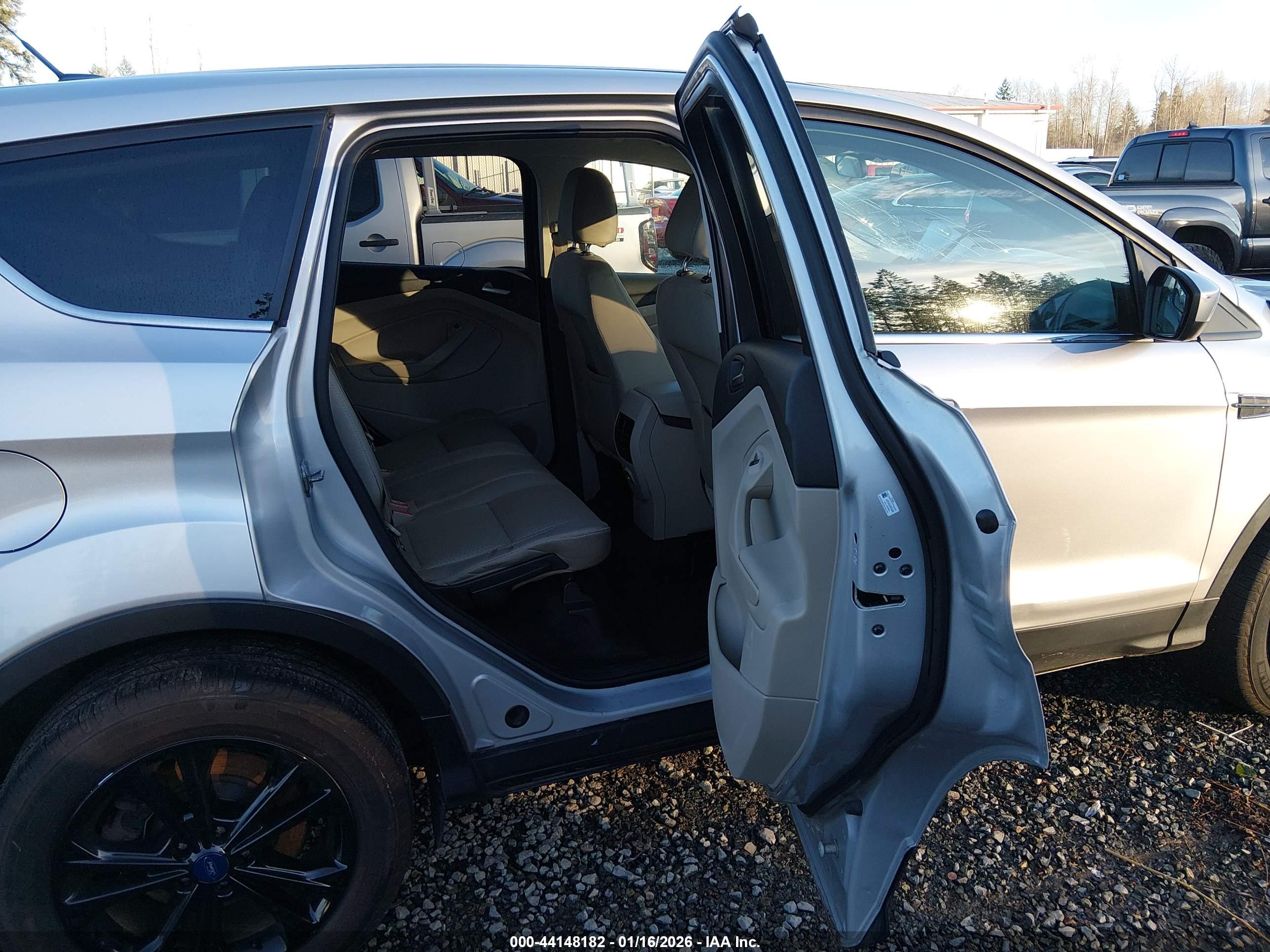 FORD ESCAPE image 8