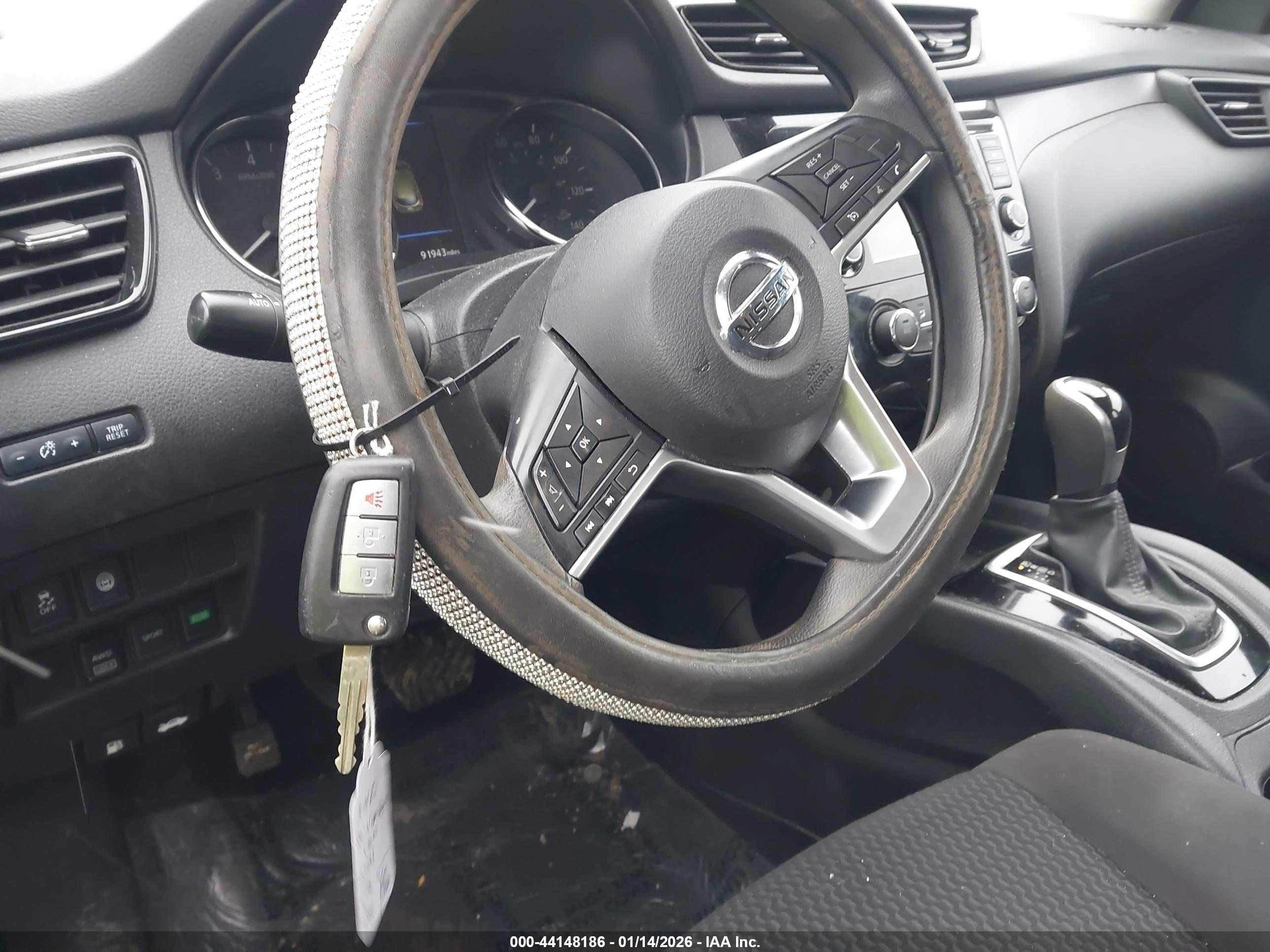 NISSAN ROGUE image 11