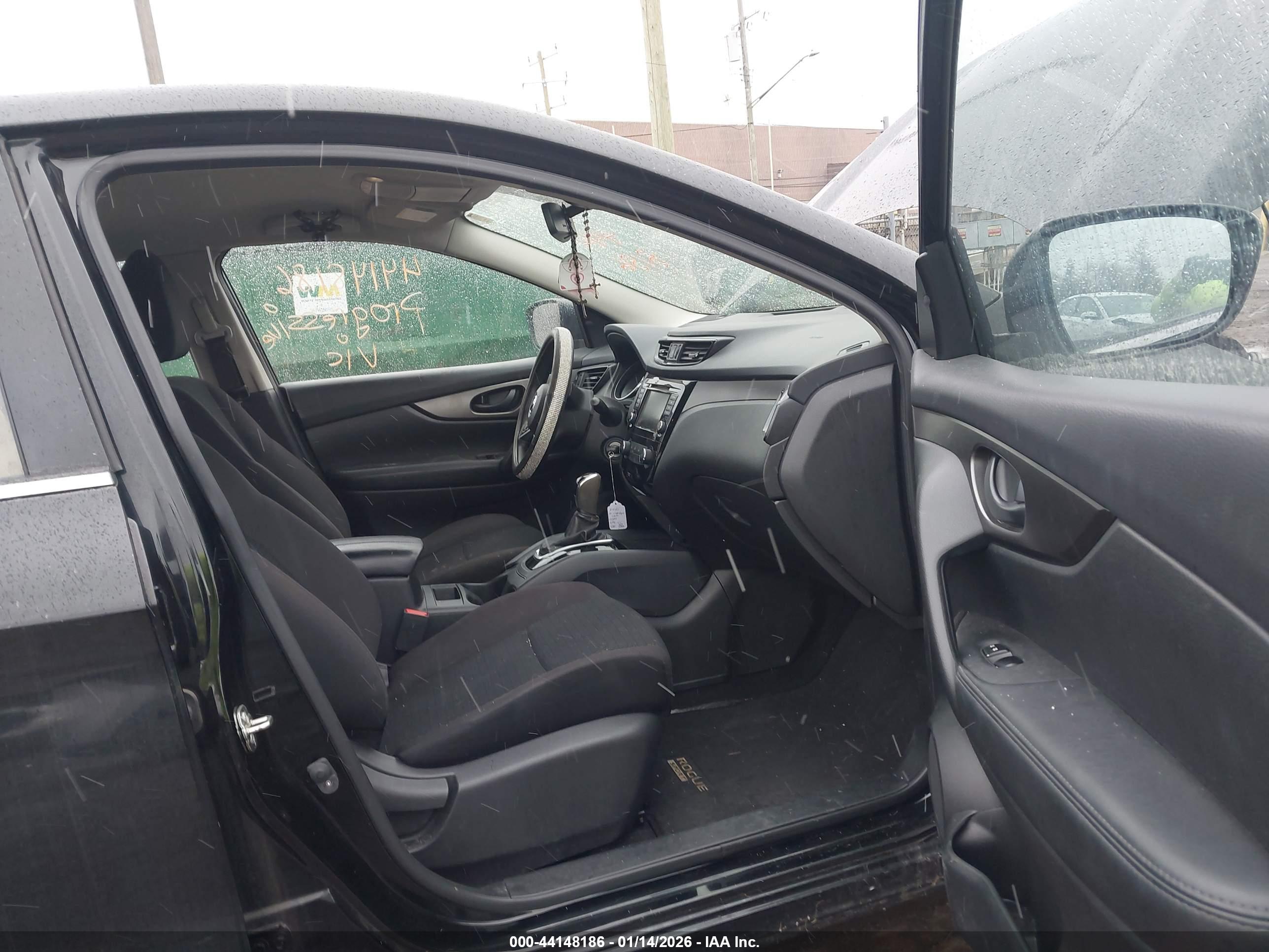 NISSAN ROGUE image 5