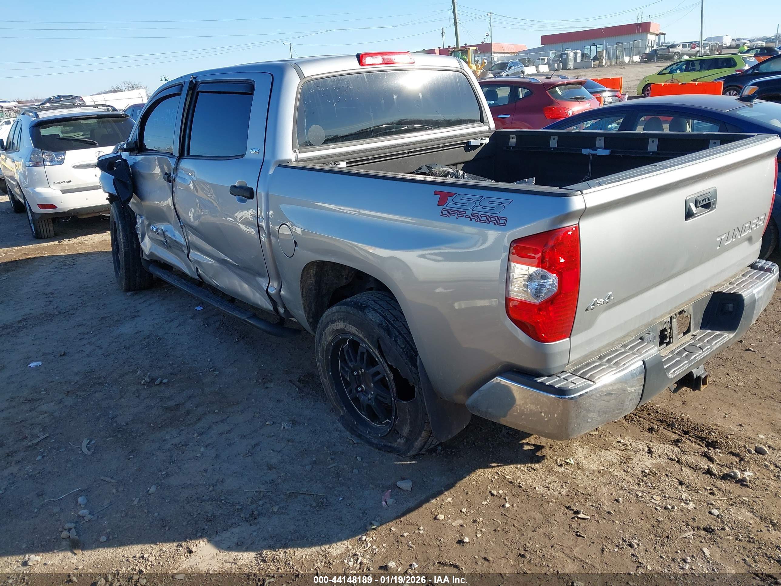 TOYOTA TUNDRA image 3