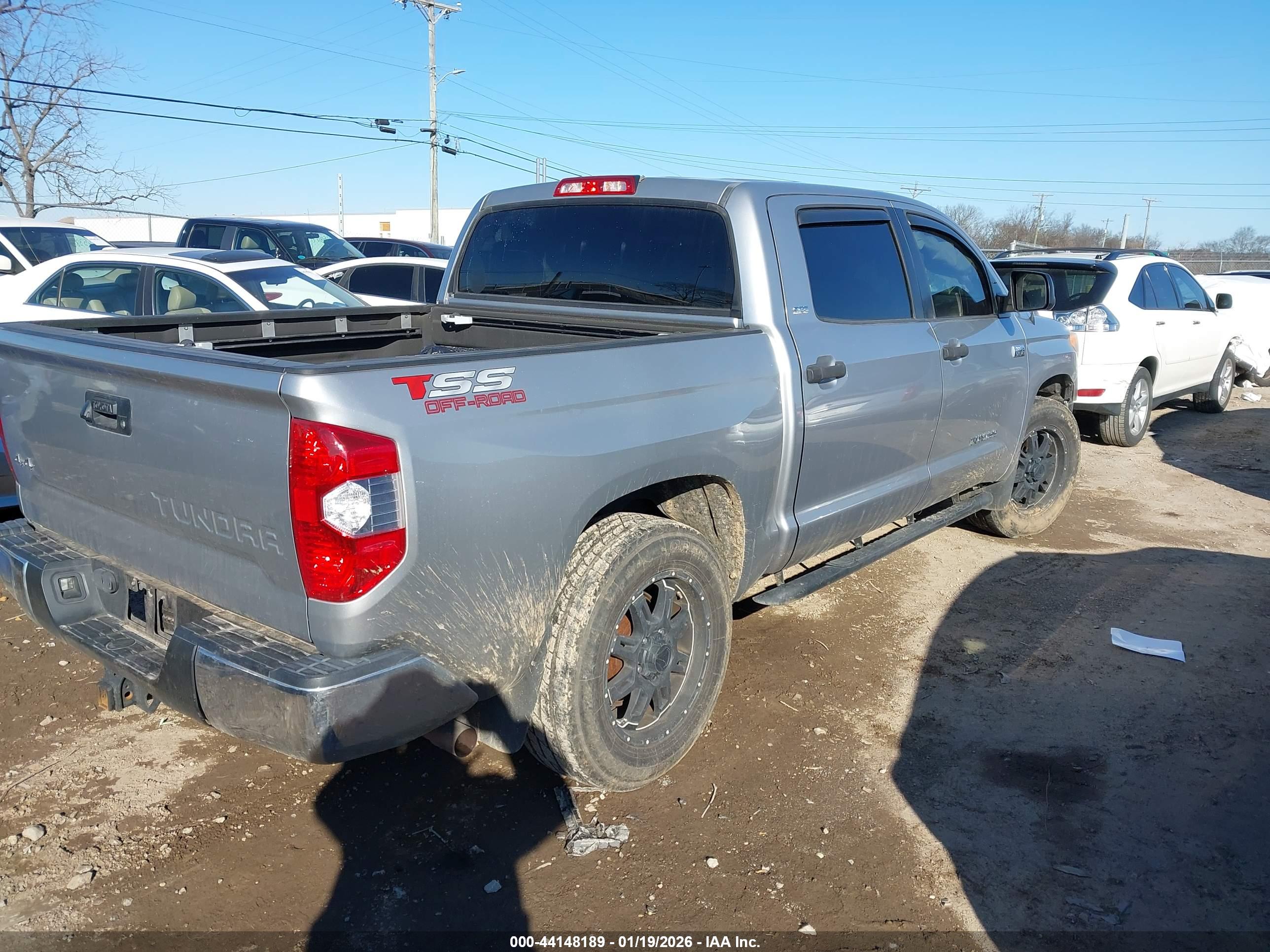 TOYOTA TUNDRA image 4