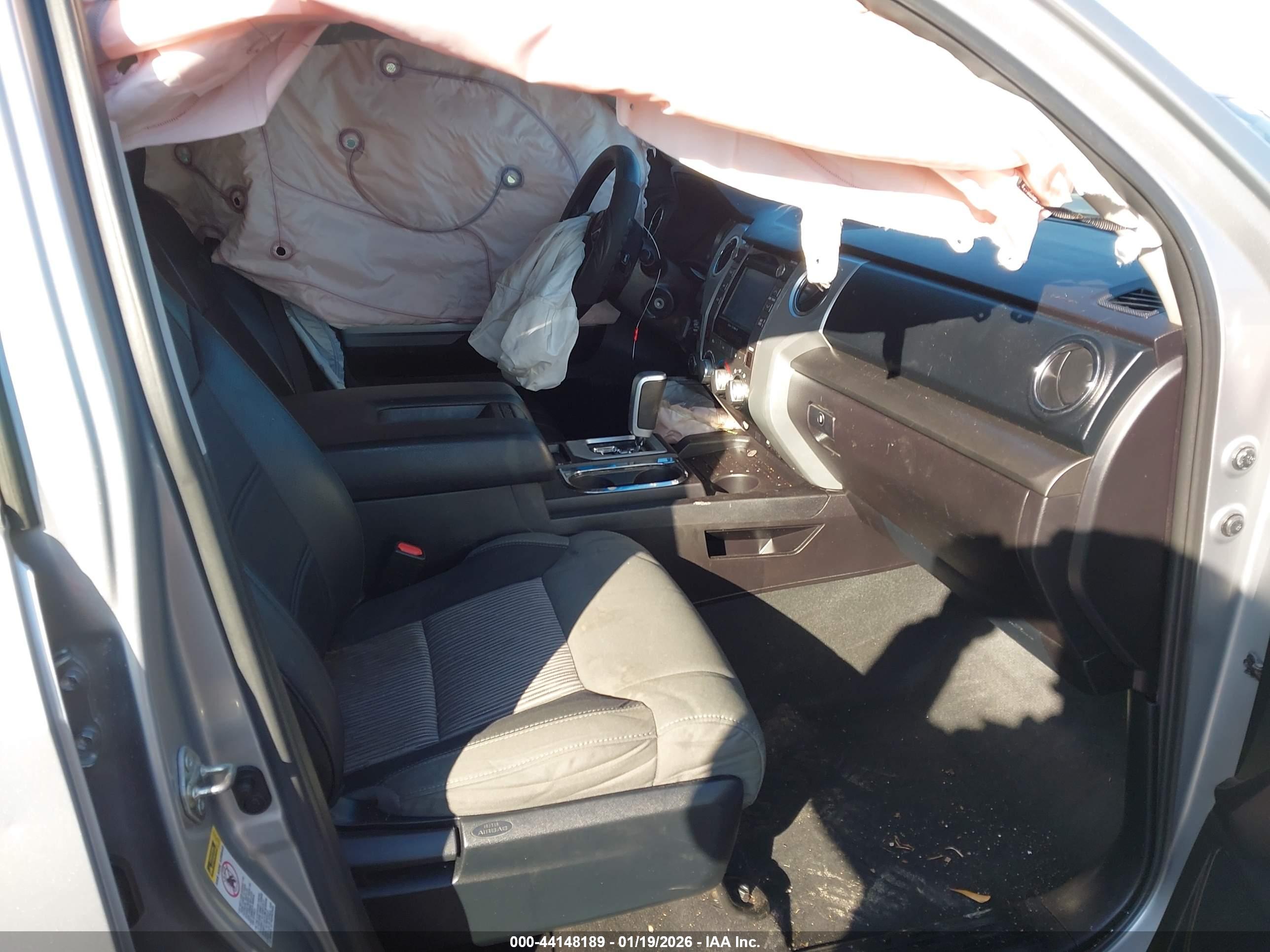 TOYOTA TUNDRA image 5