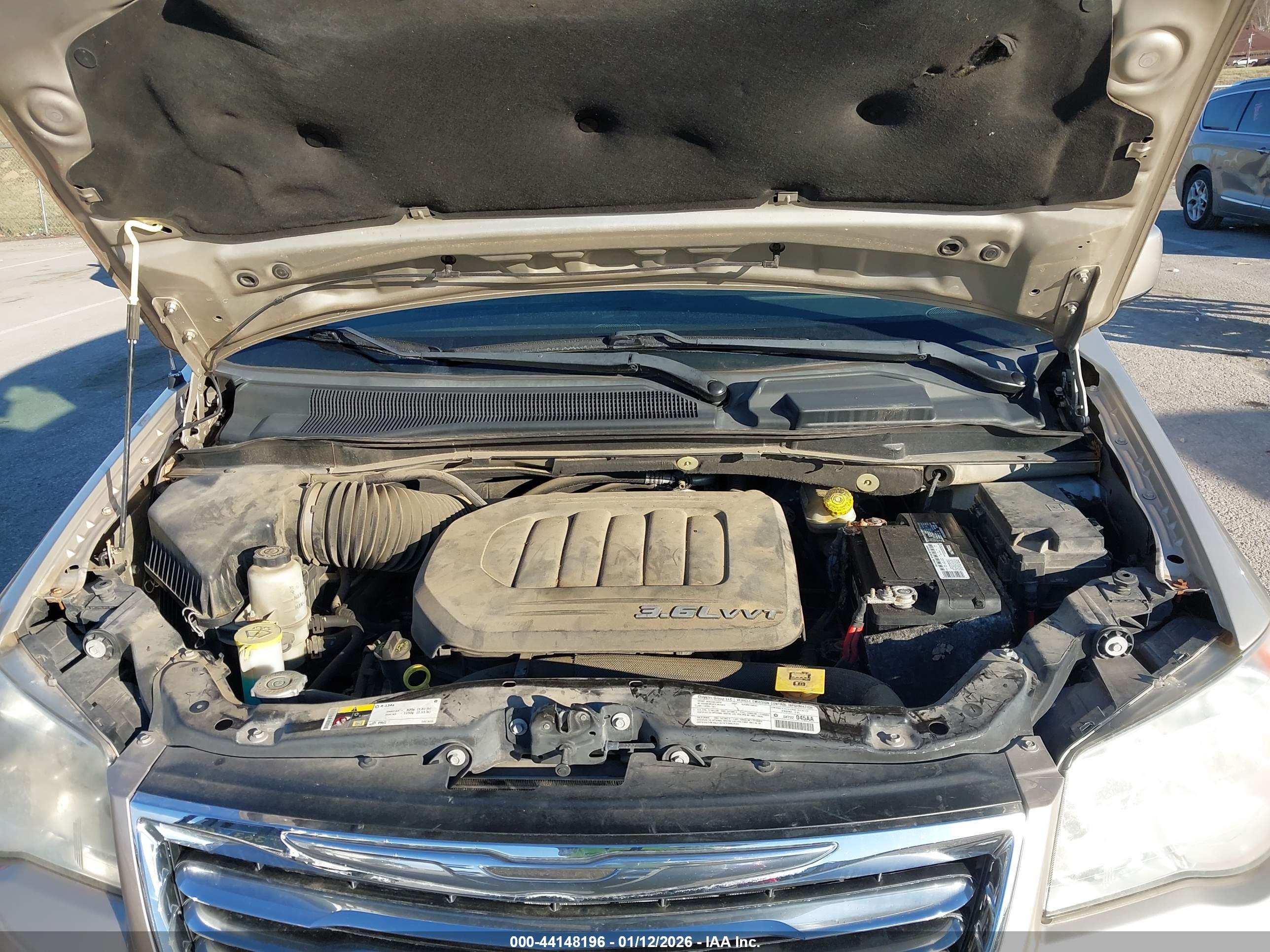 CHRYSLER TOWN image 10