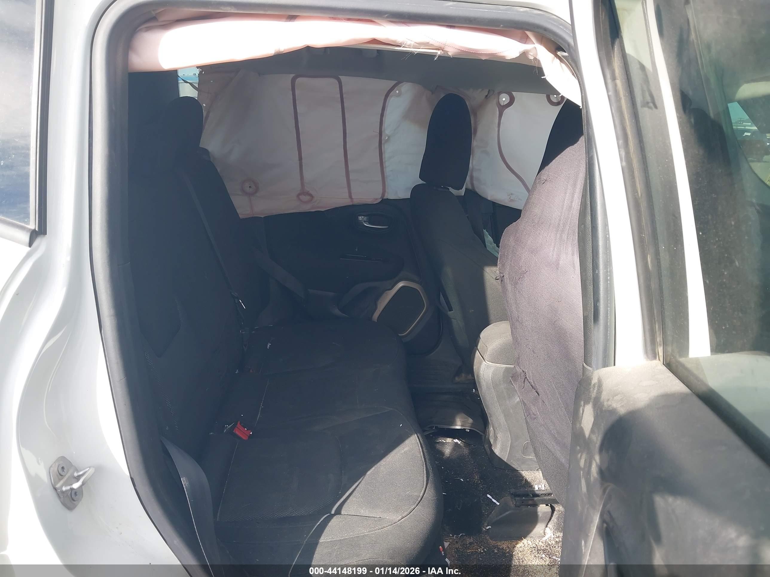 JEEP RENEGADE image 8
