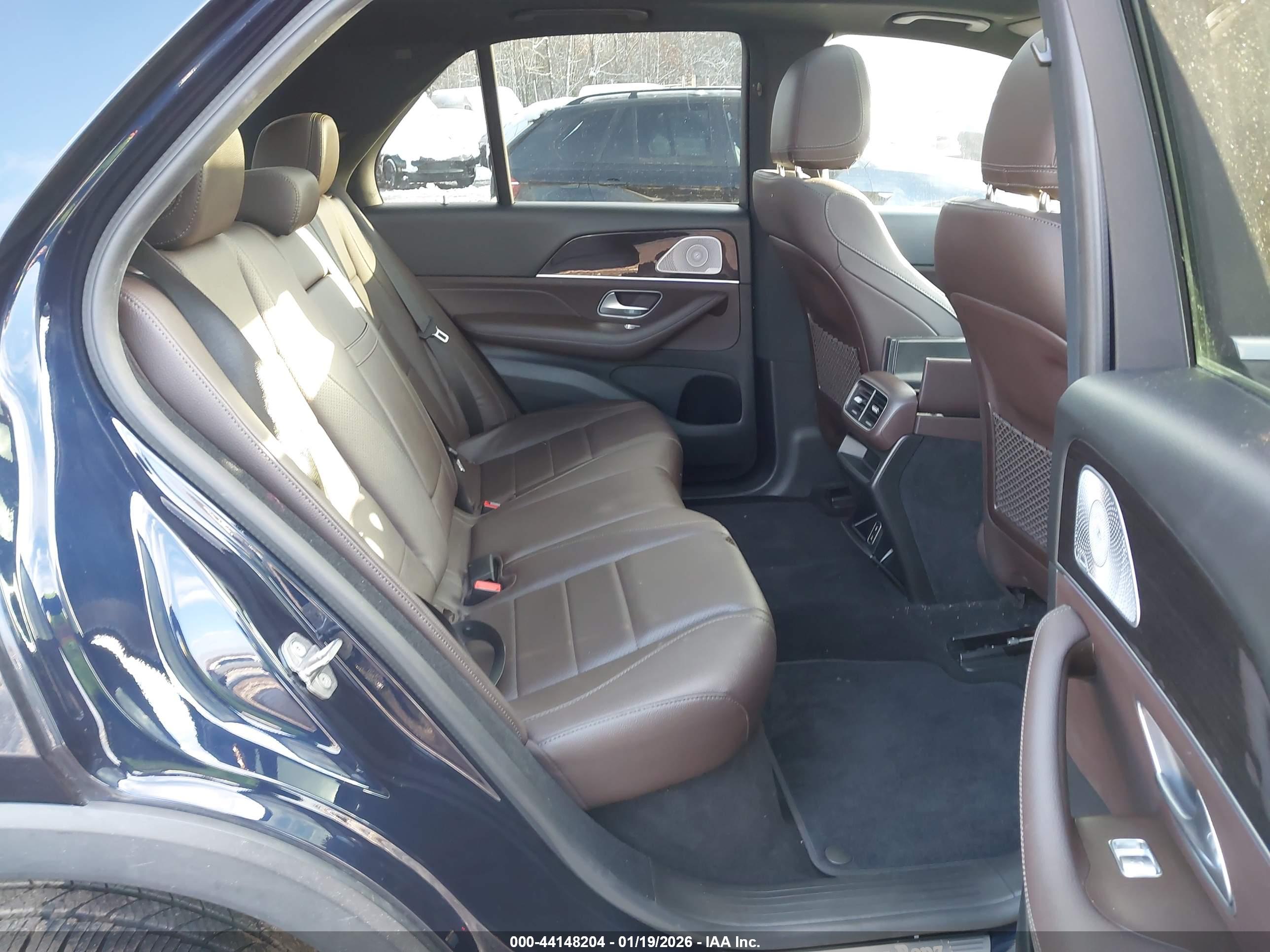 MERCEDES-BENZ GLE image 8