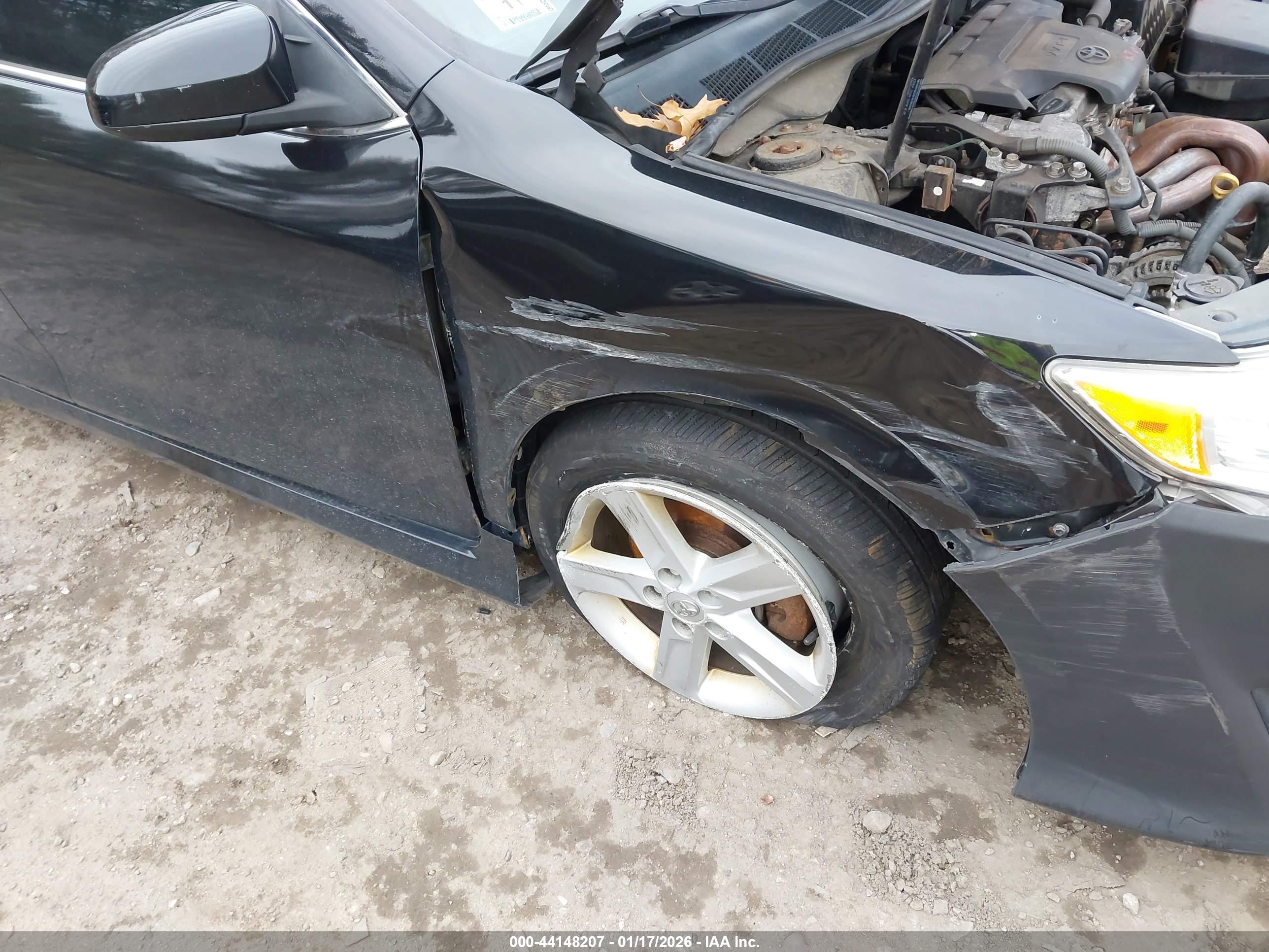 TOYOTA CAMRY image 6
