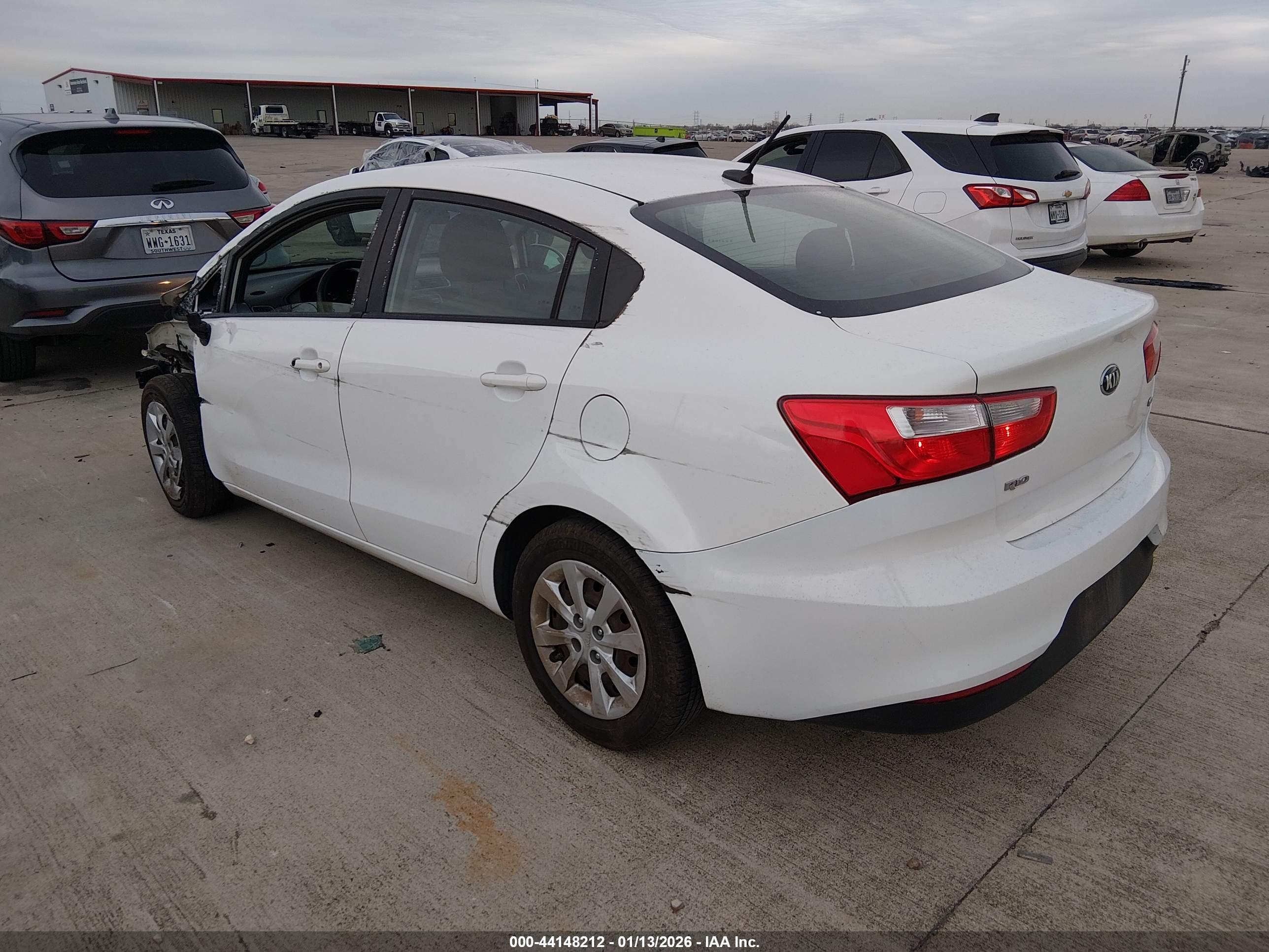 KIA RIO image 3