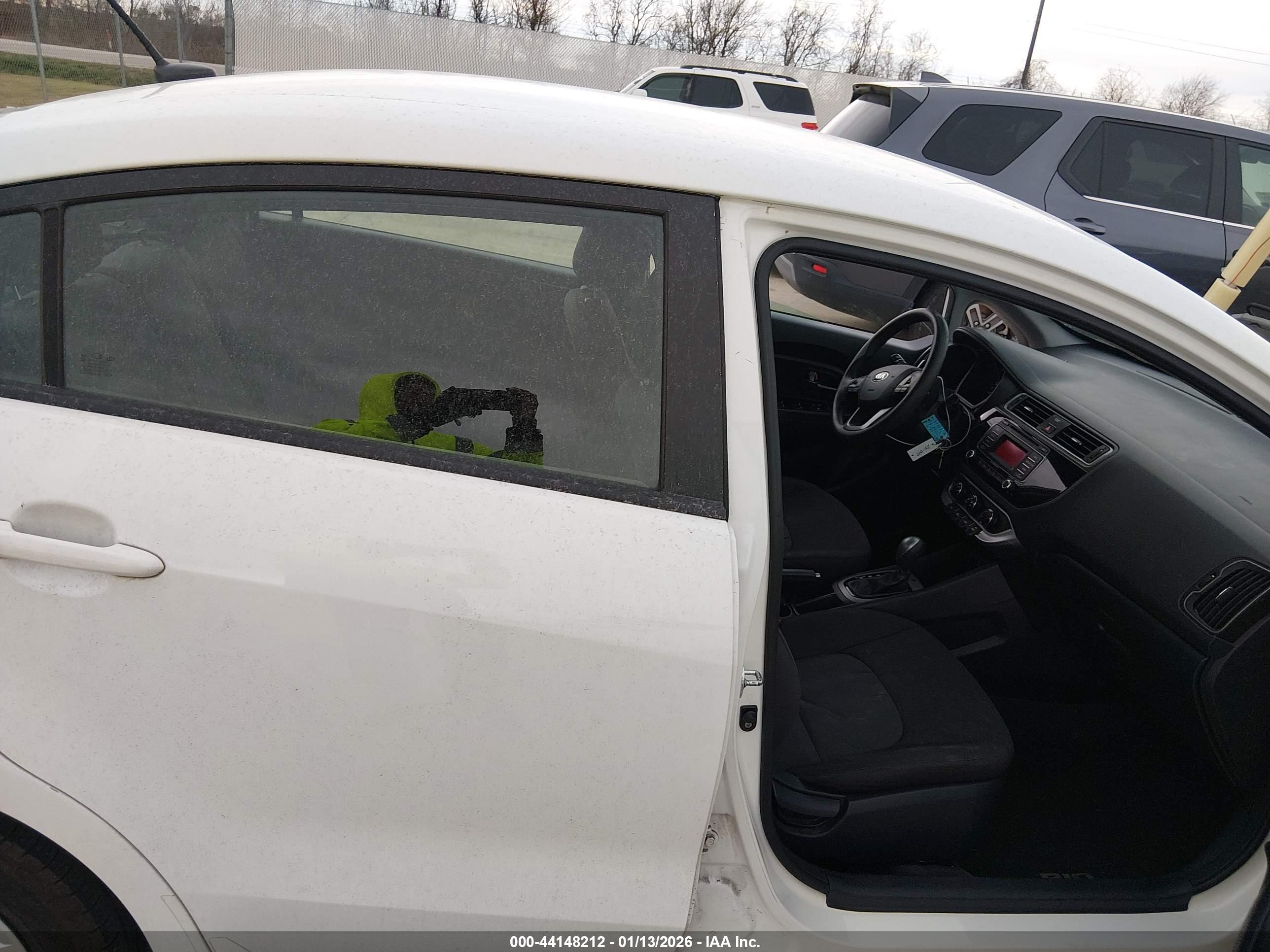 KIA RIO image 5