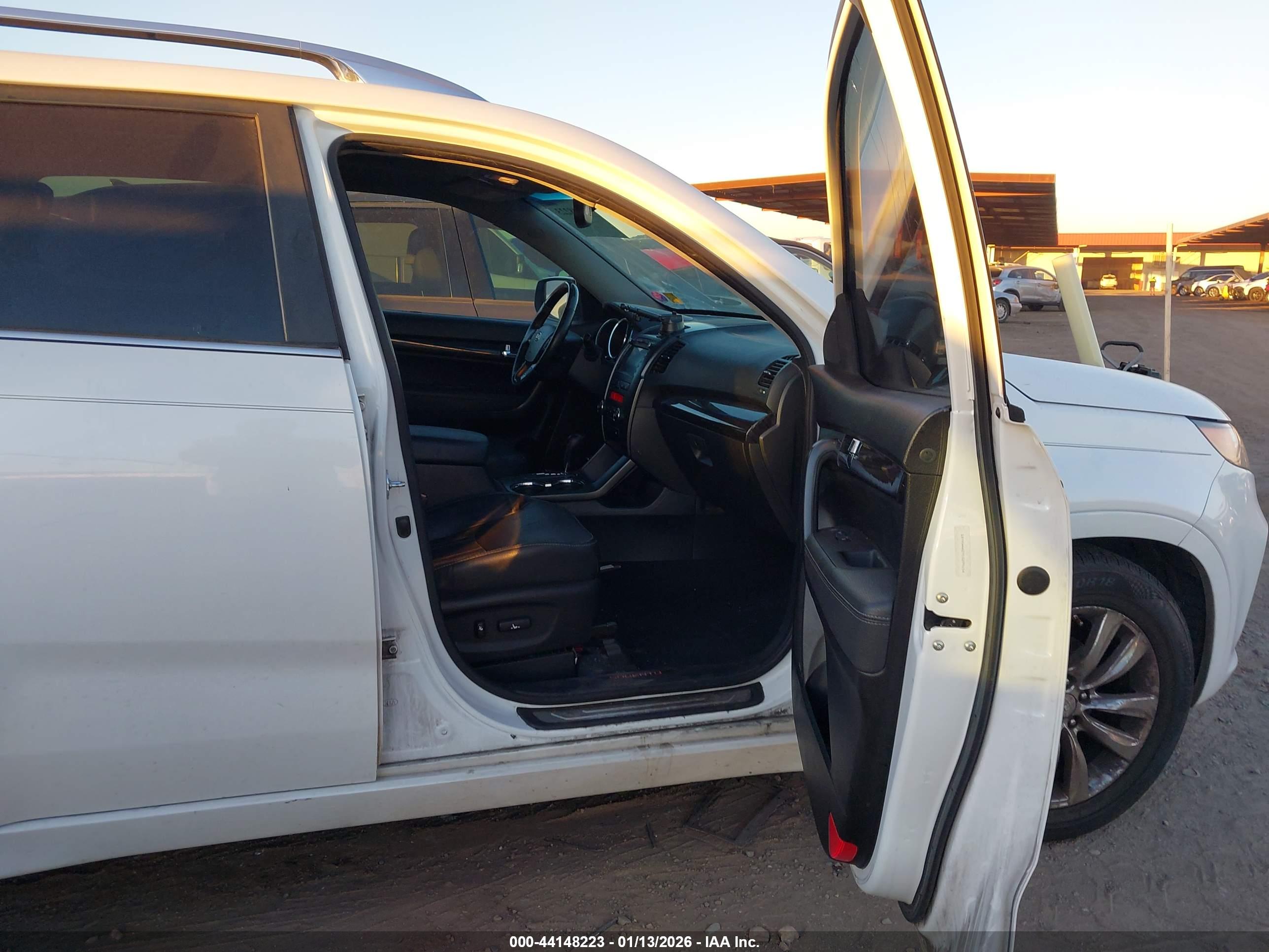KIA SORENTO image 5