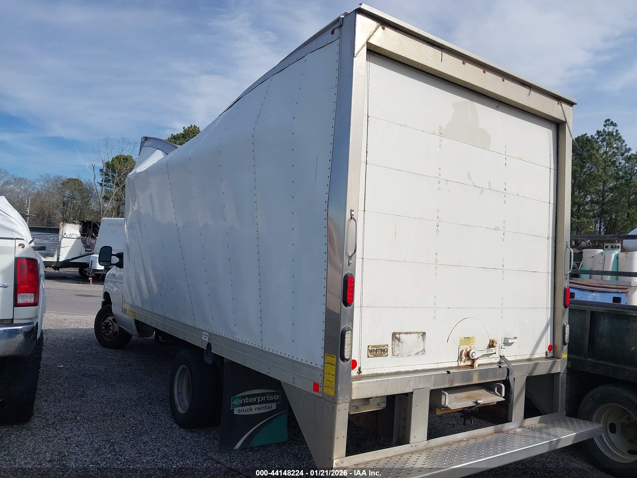 FORD E-350 image 3
