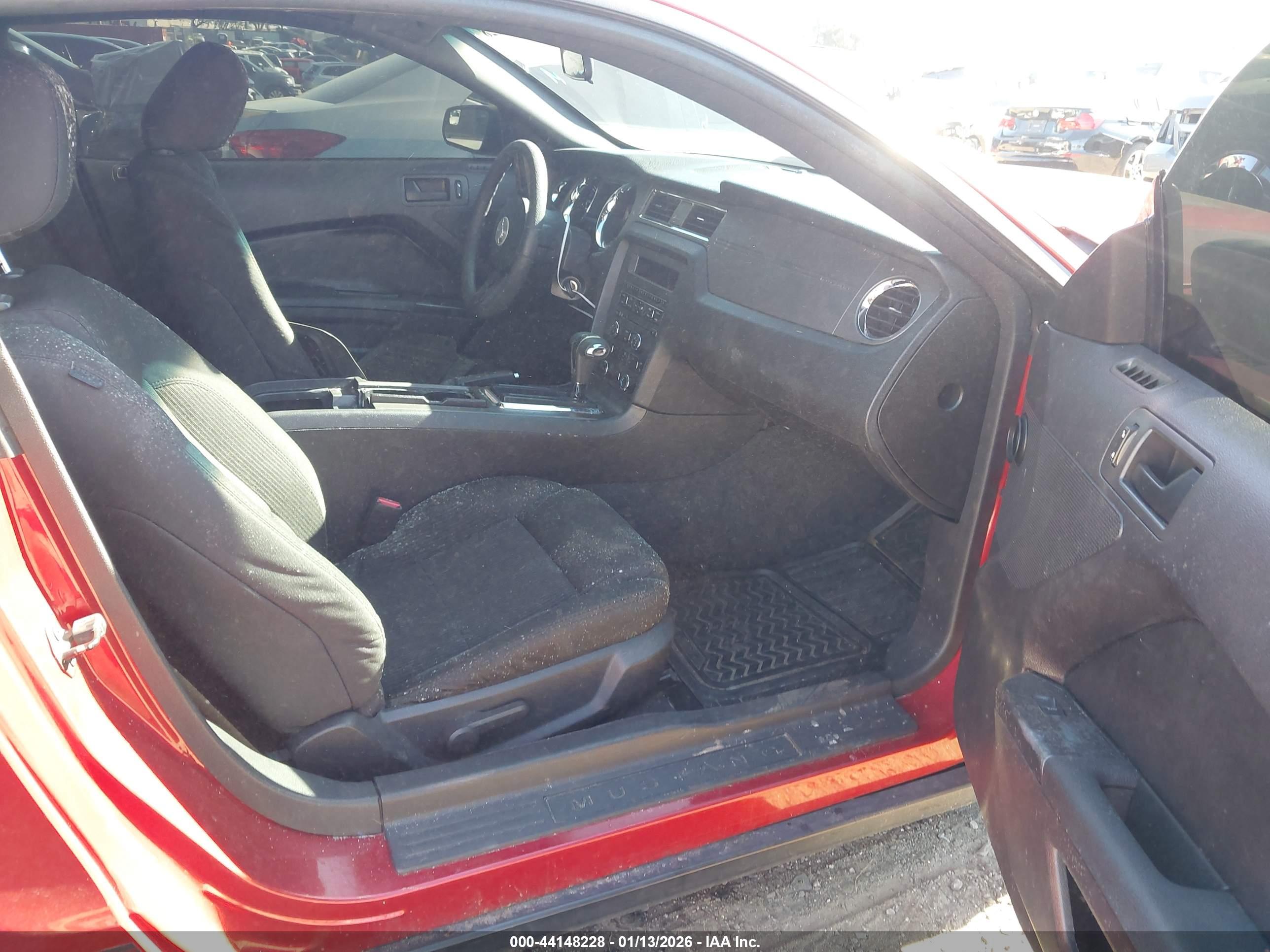 FORD MUSTANG image 5