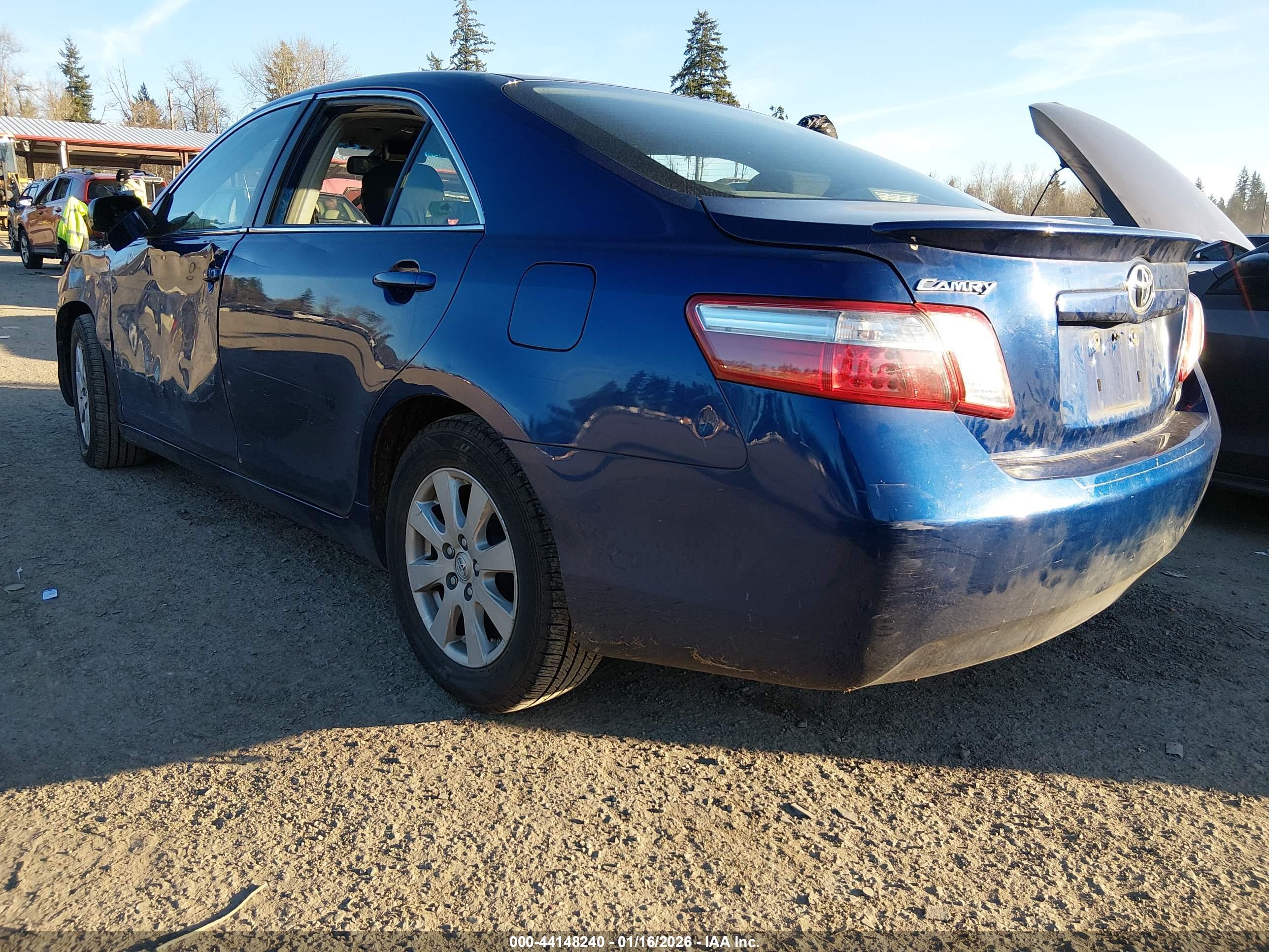 TOYOTA CAMRY image 3