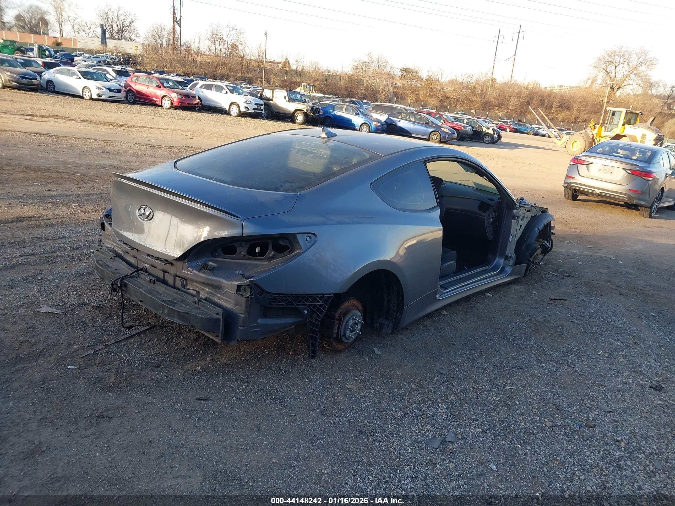 HYUNDAI GENESIS image 4