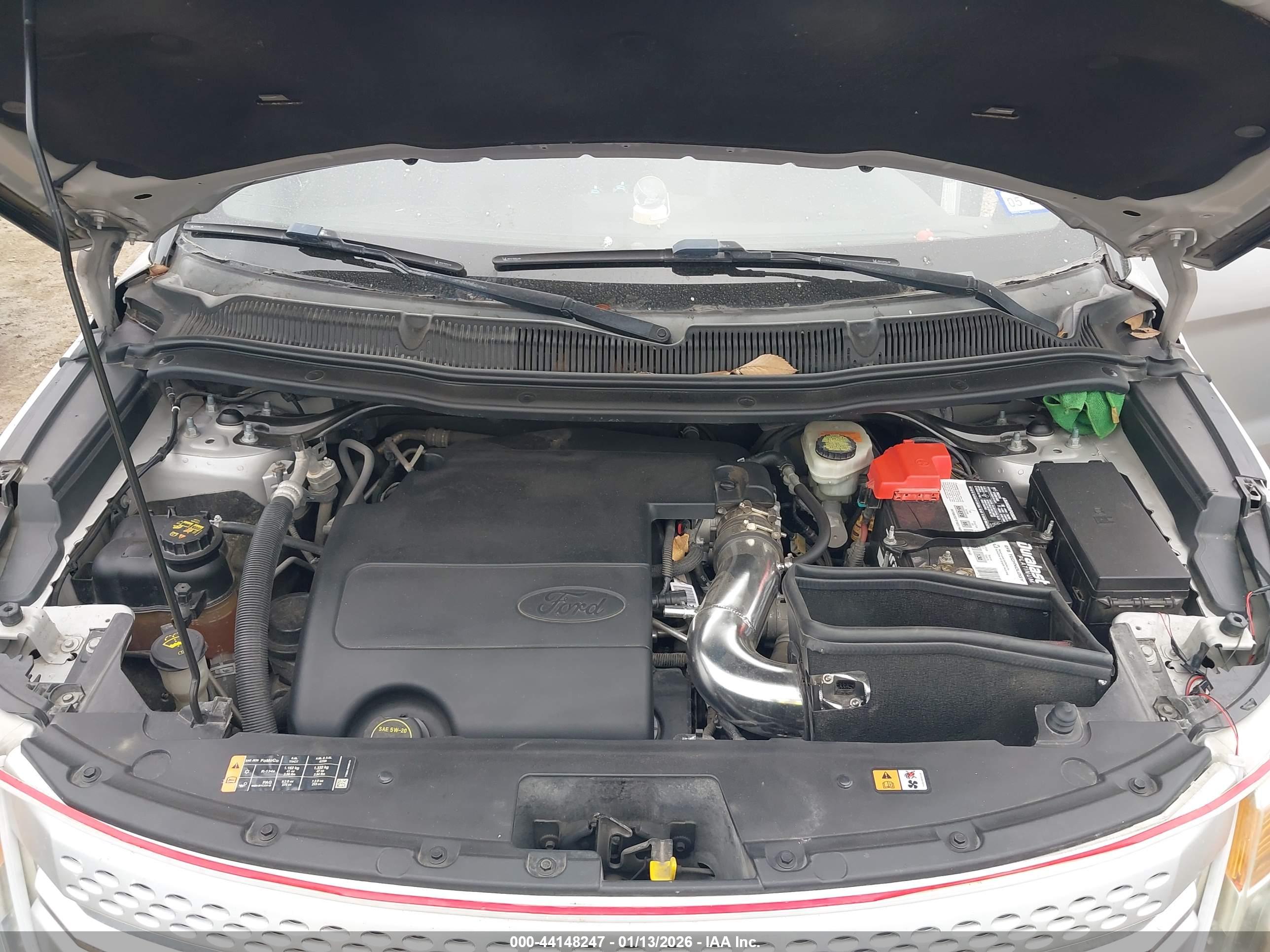 FORD EXPLORER image 10