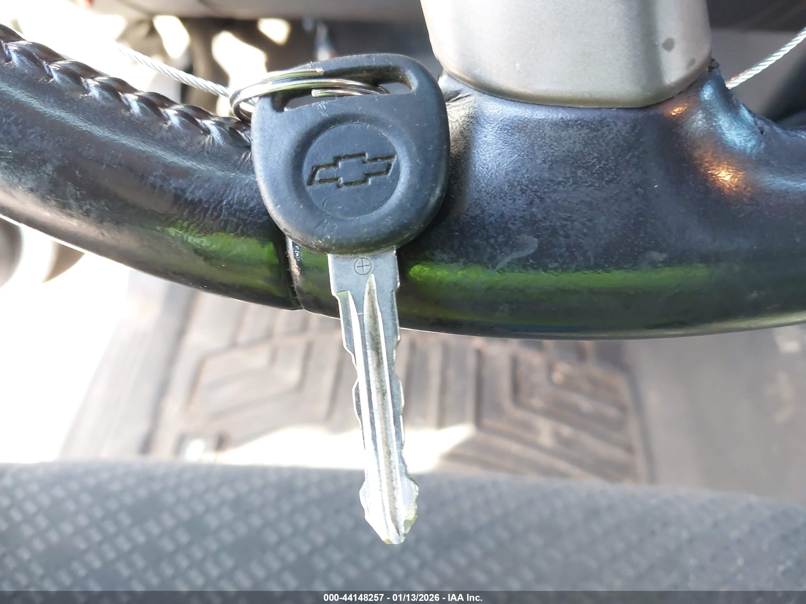 CHEVROLET SILVERADO image 11