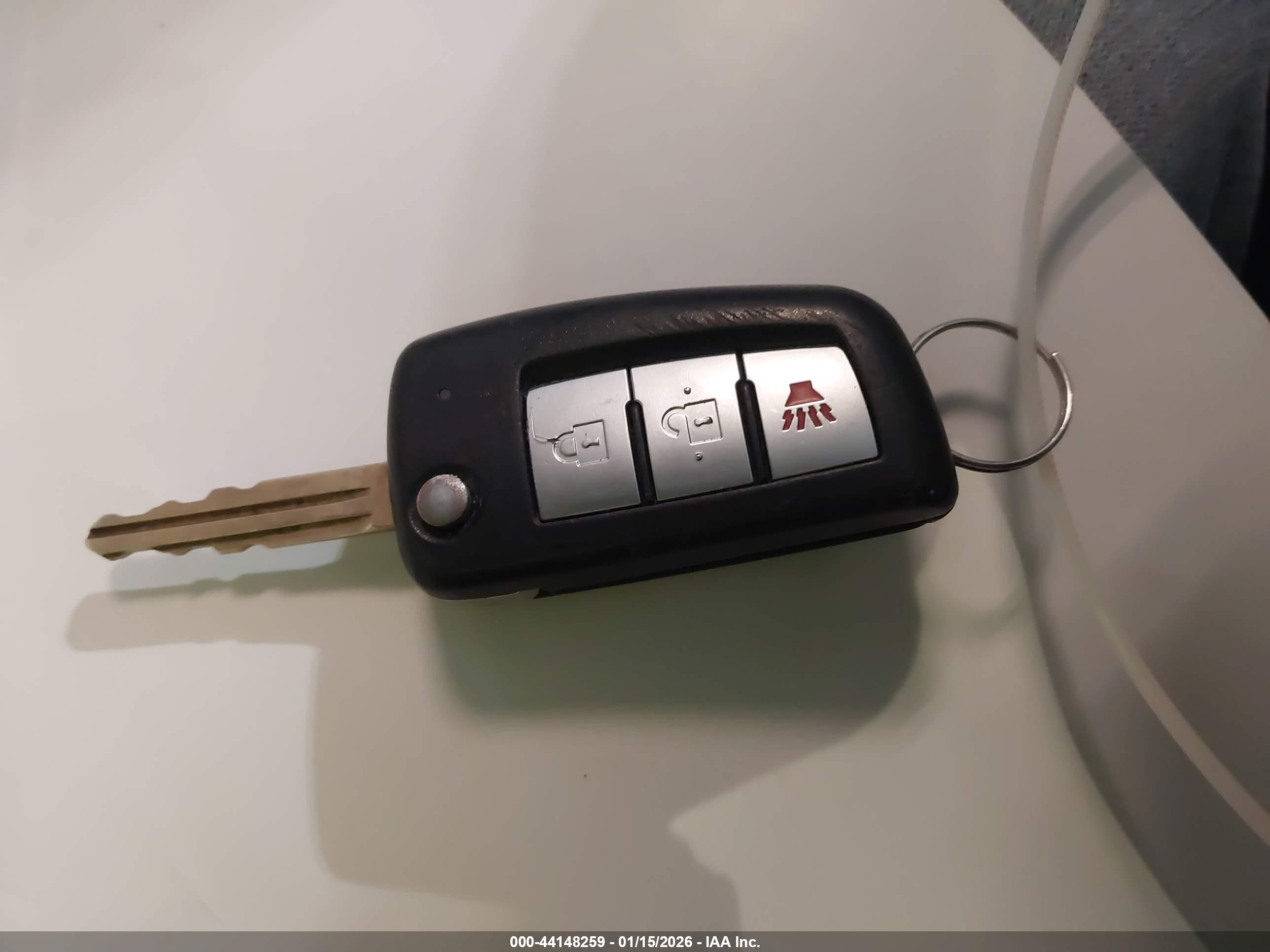 NISSAN ROGUE image 11