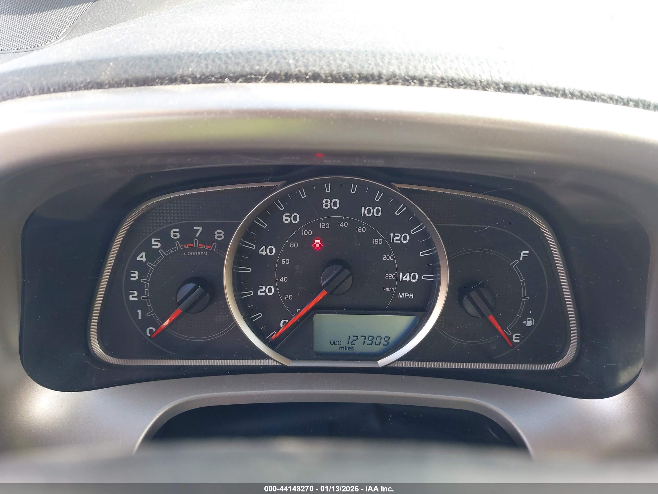 TOYOTA RAV4 image 7