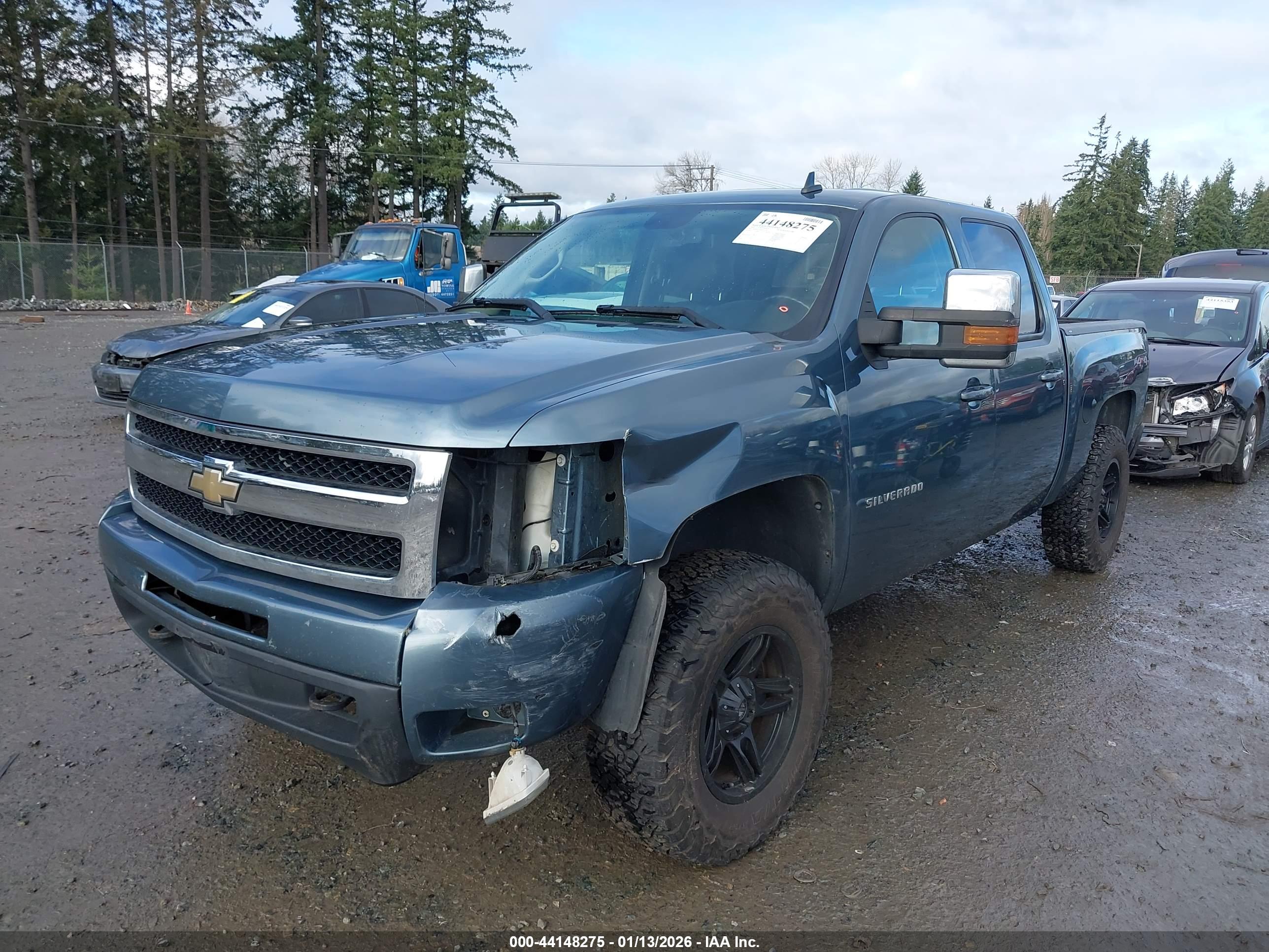 CHEVROLET SILVERADO image 2