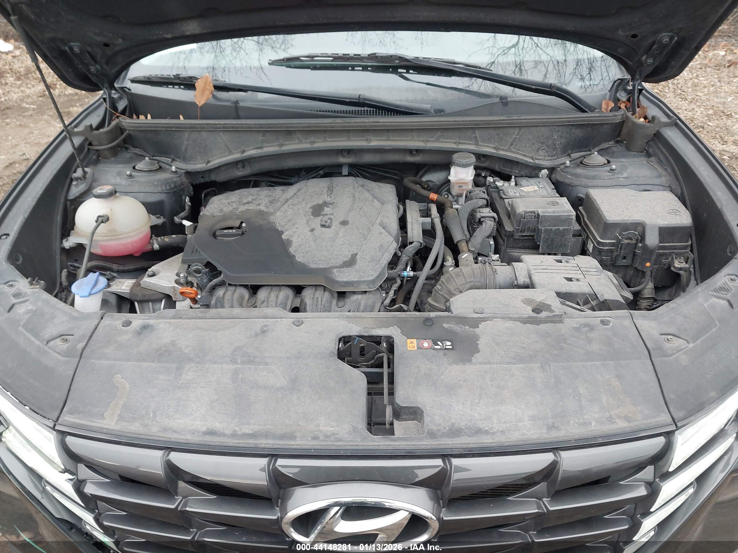 HYUNDAI TUCSON image 10