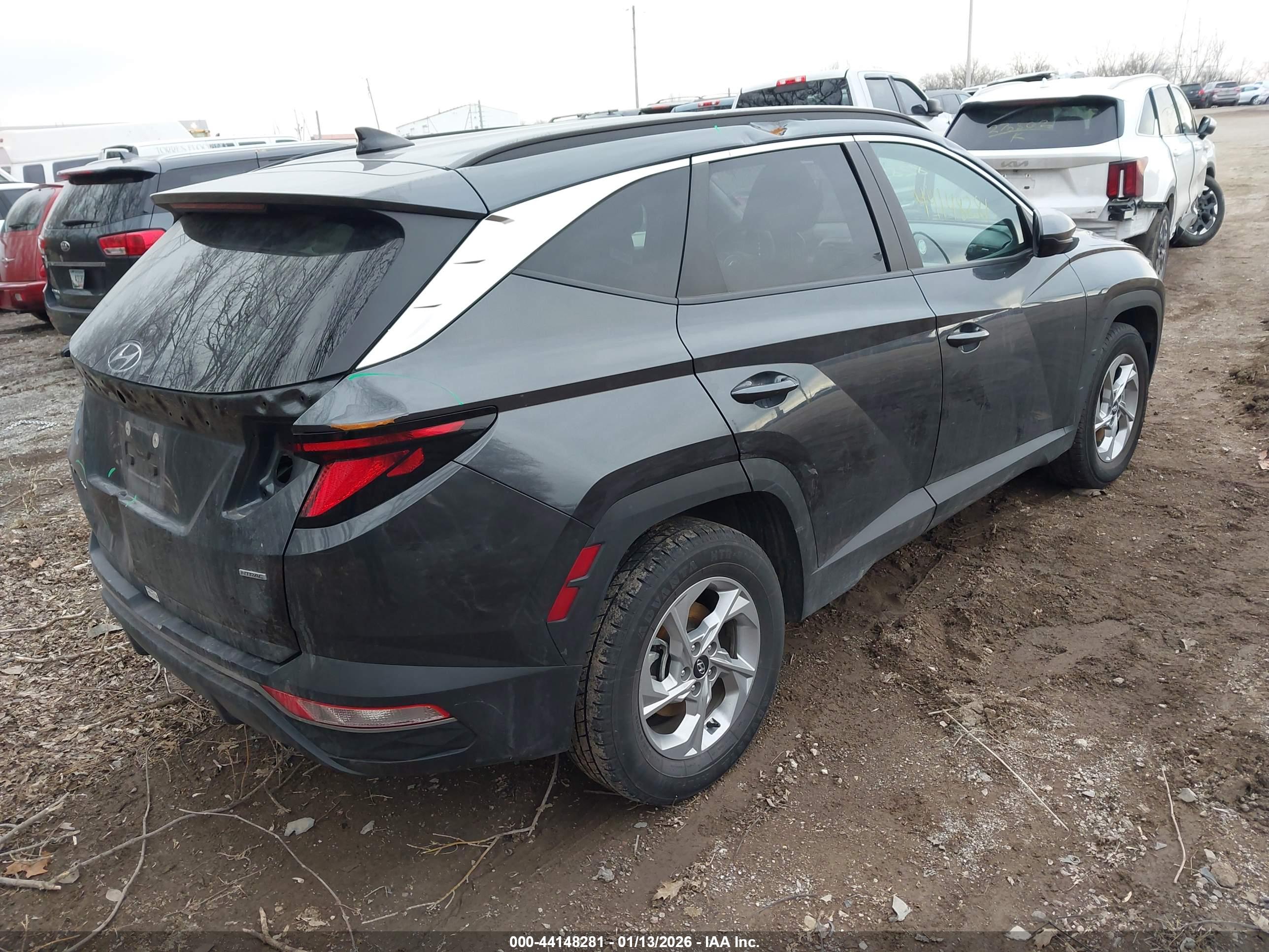 HYUNDAI TUCSON image 4
