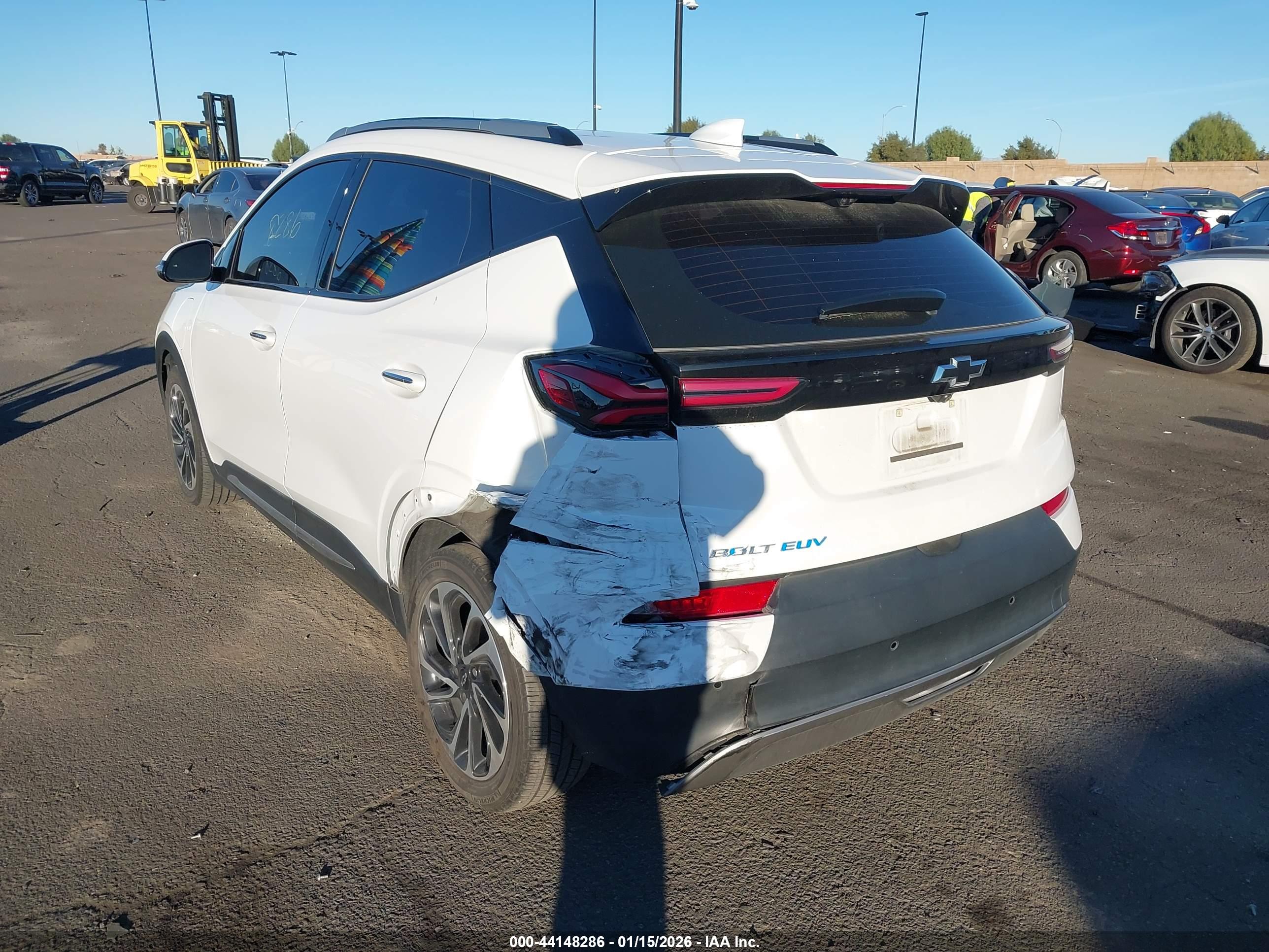 CHEVROLET BOLT image 3