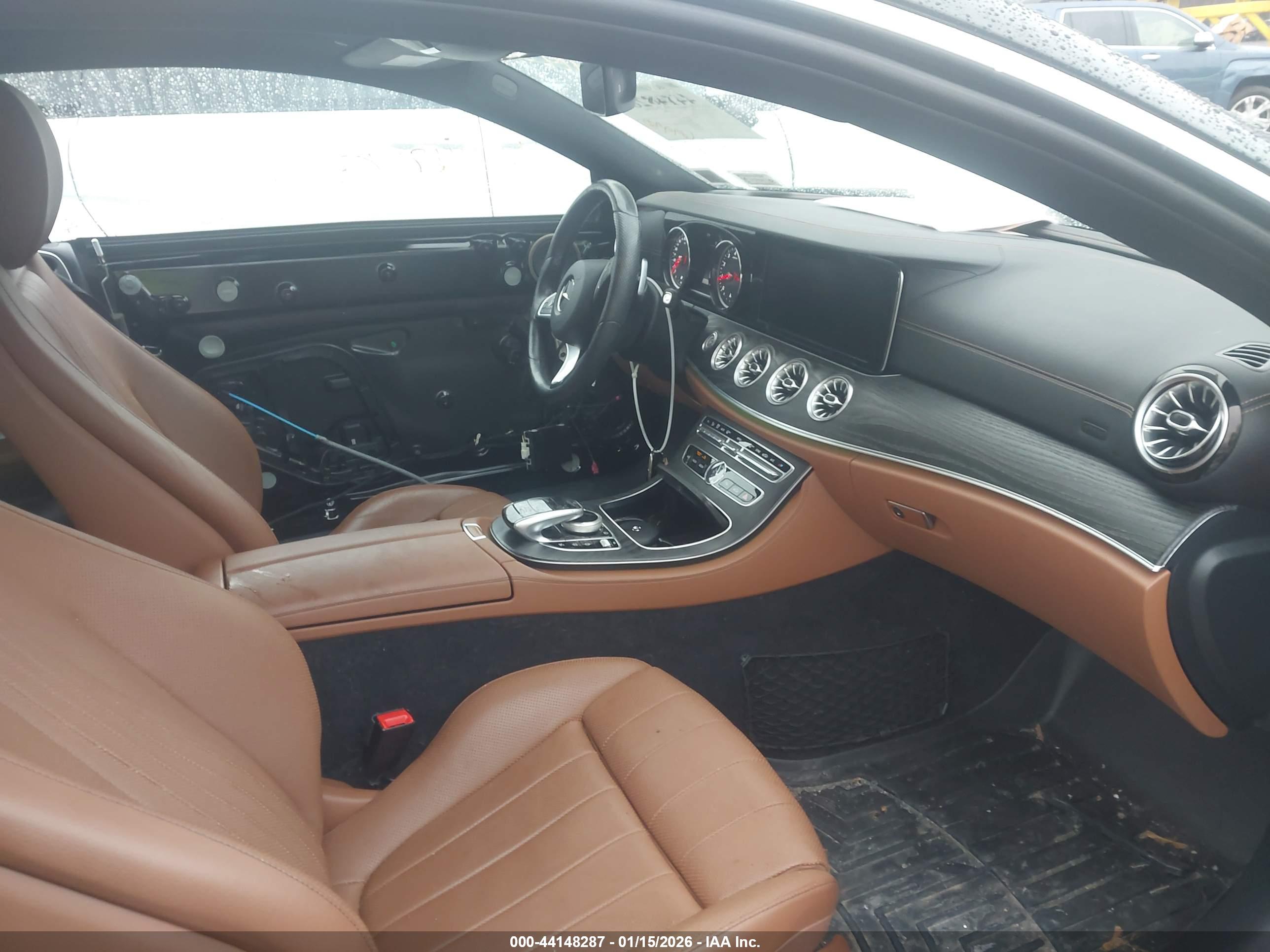 MERCEDES-BENZ E image 5