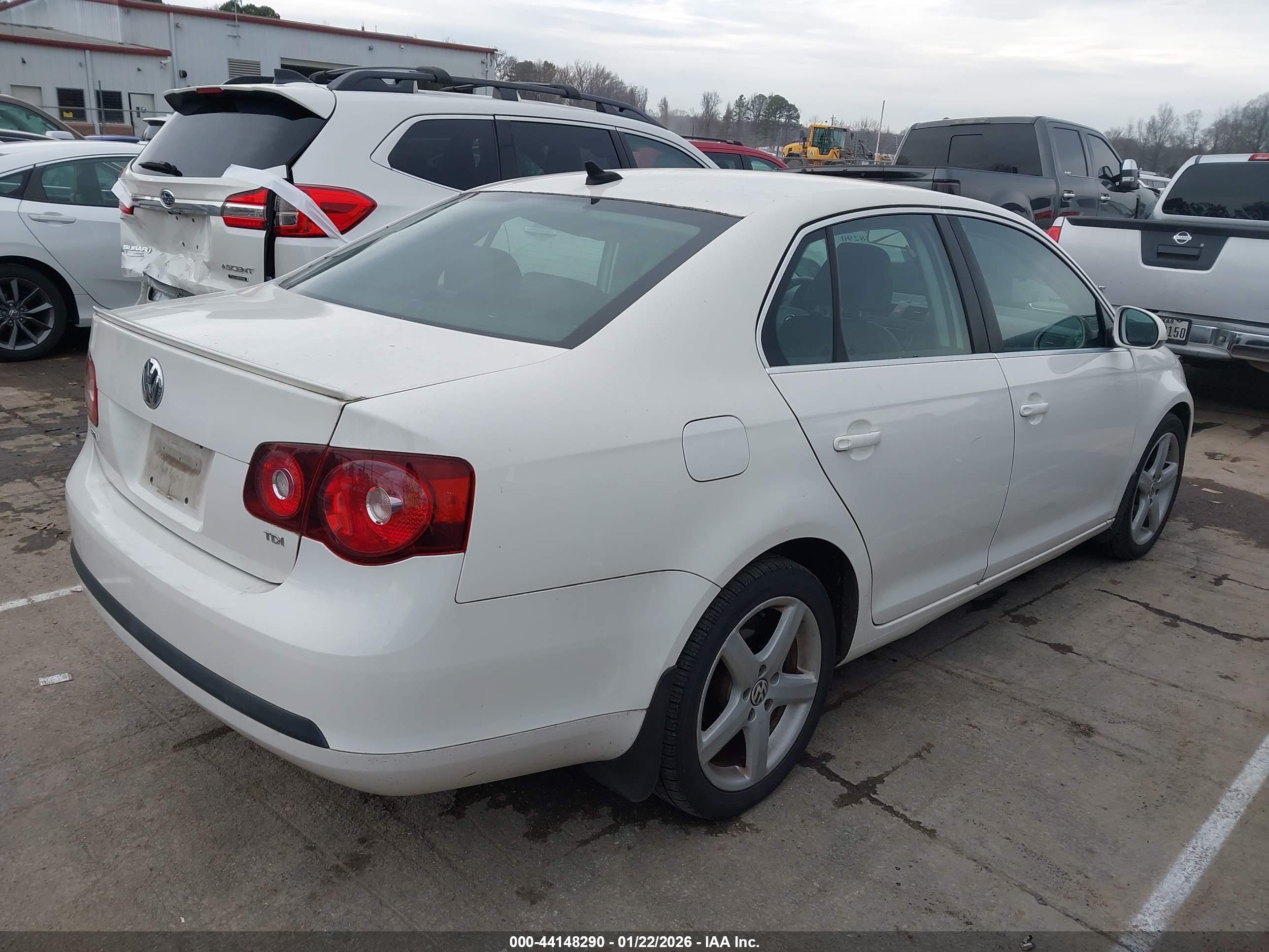 VOLKSWAGEN JETTA image 4