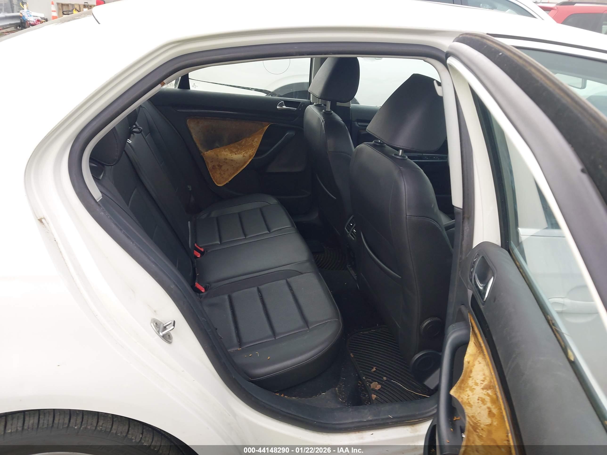 VOLKSWAGEN JETTA image 8