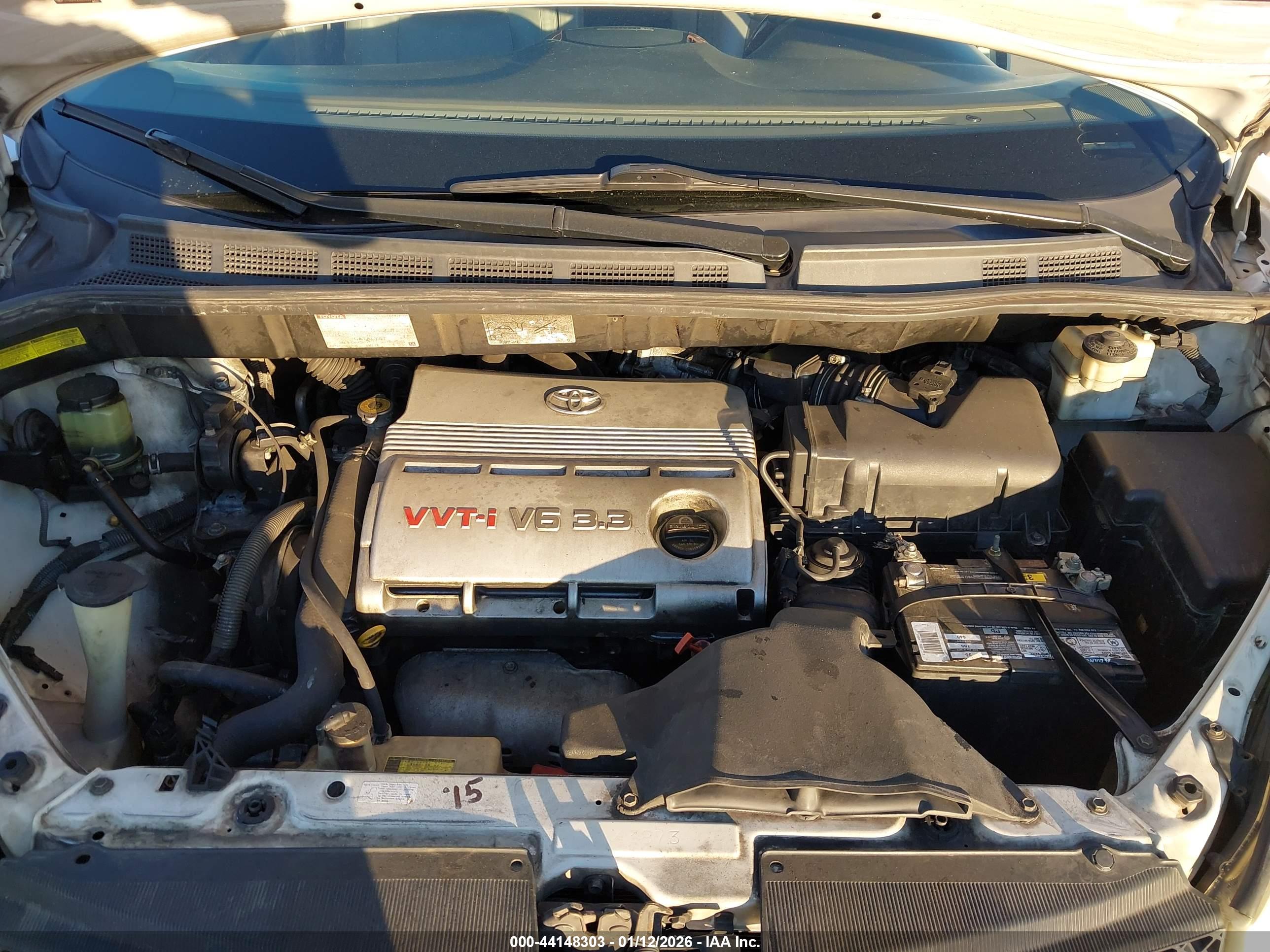 TOYOTA SIENNA image 10