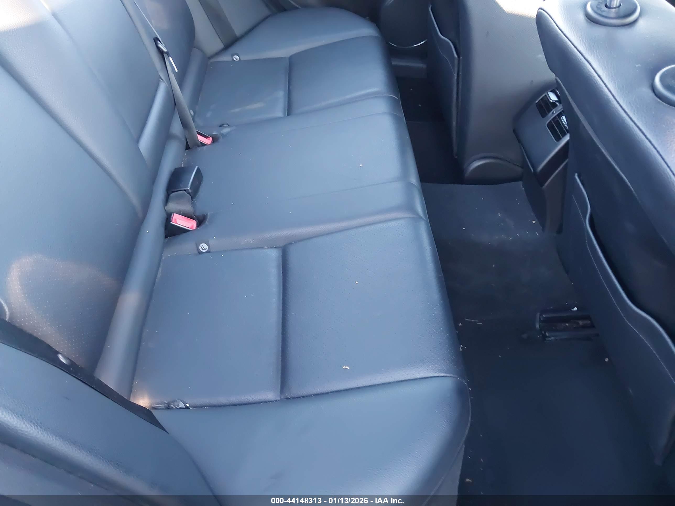 MERCEDES-BENZ C image 8