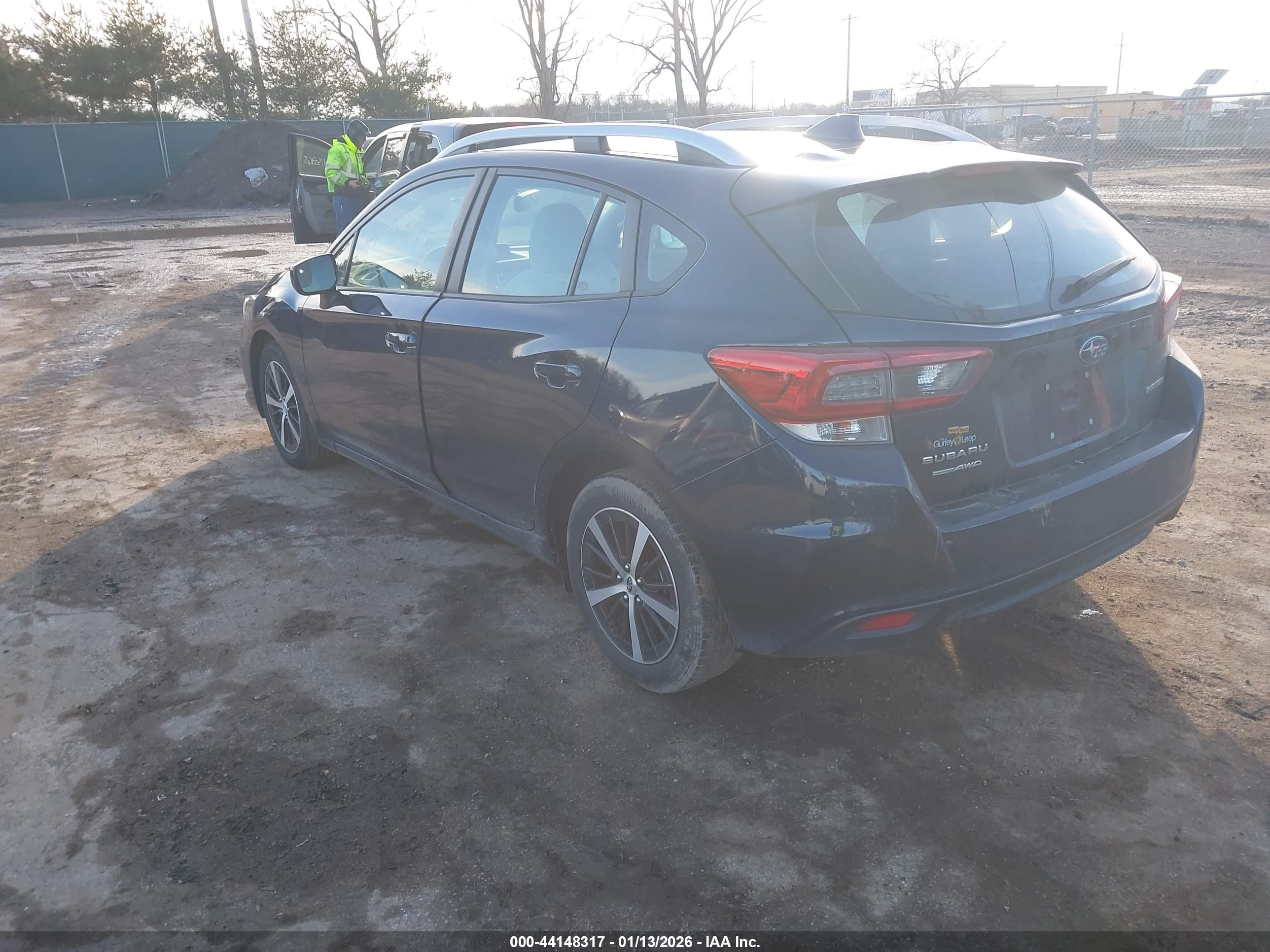 SUBARU IMPREZA image 3