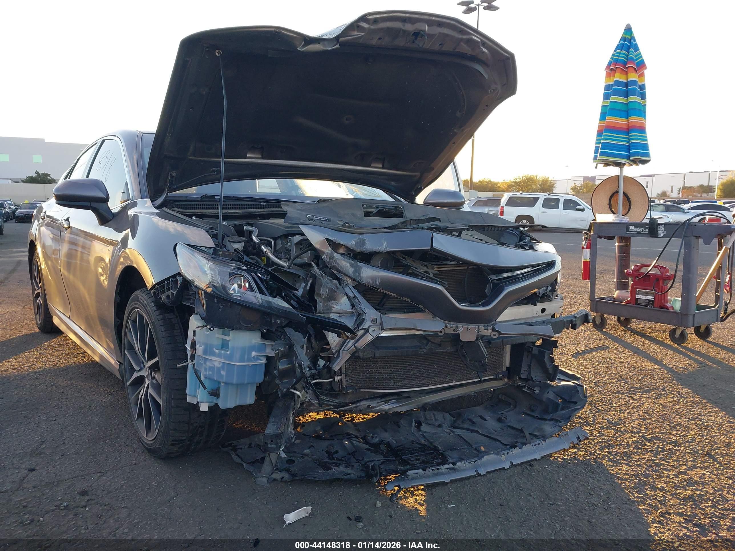 TOYOTA CAMRY image 6