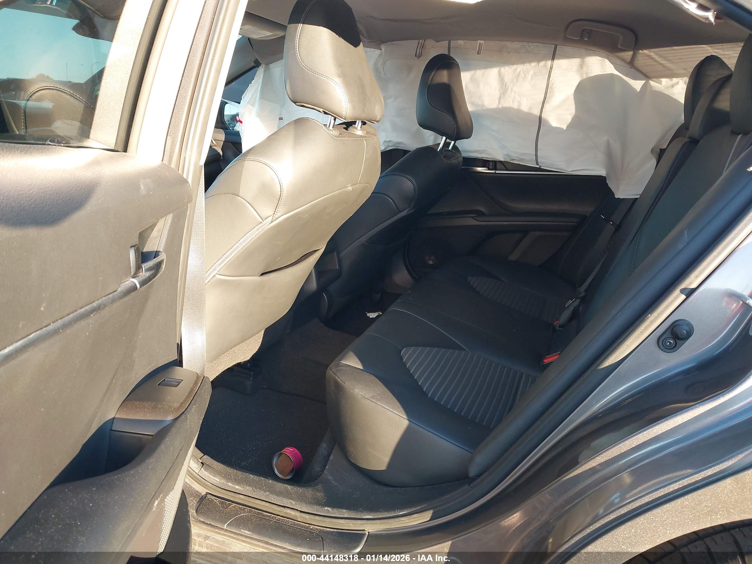 TOYOTA CAMRY image 8