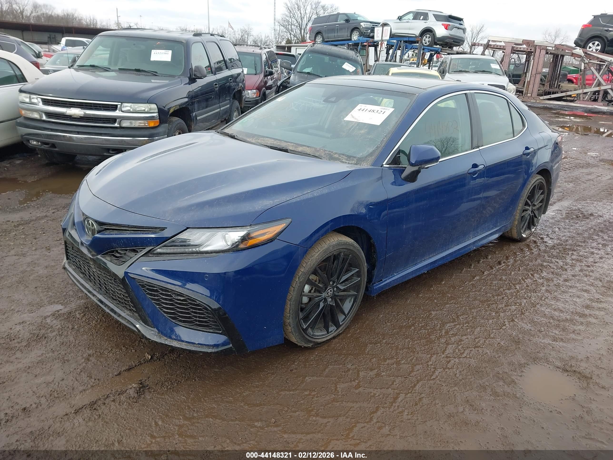 TOYOTA CAMRY image 2