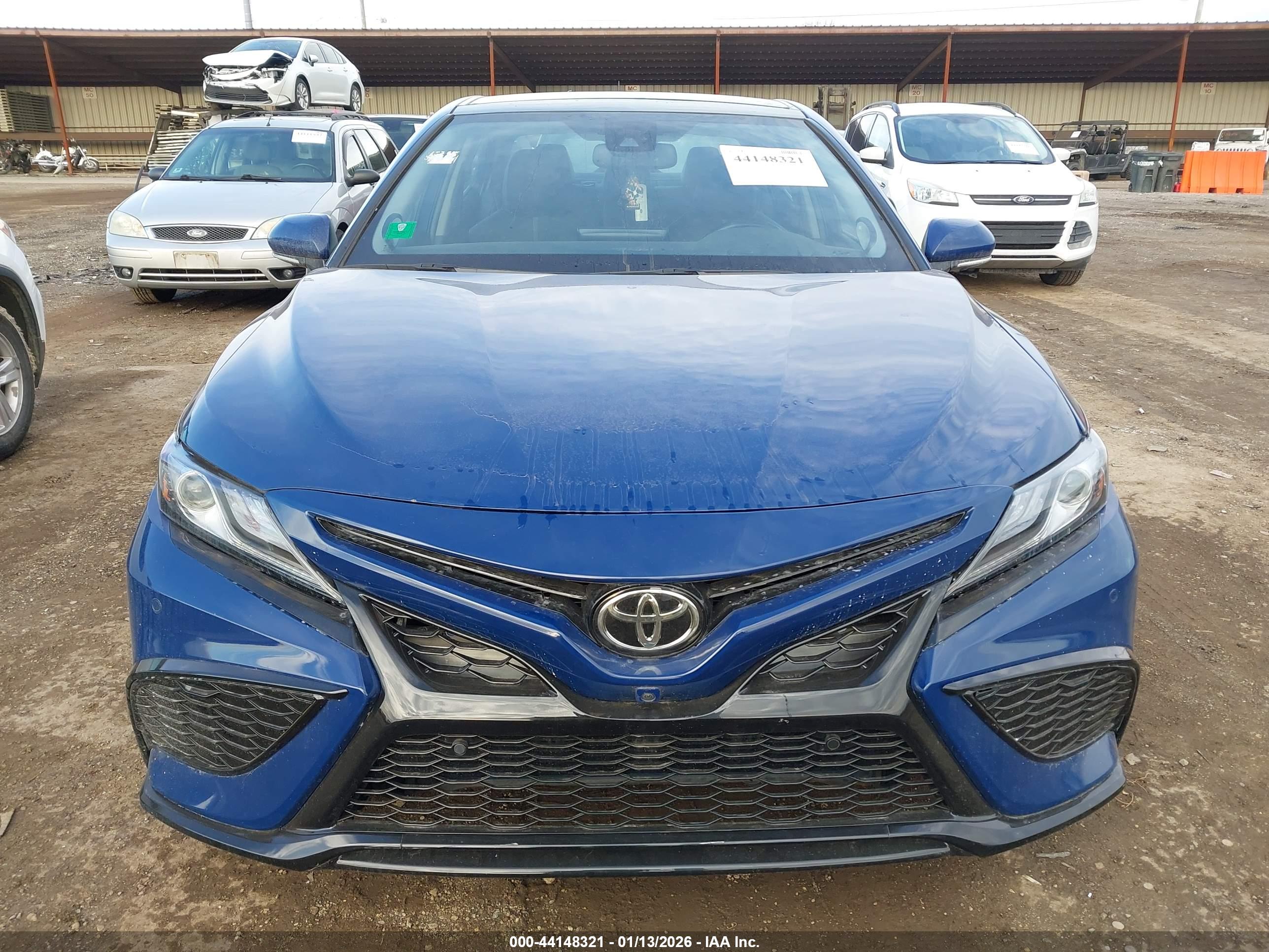 TOYOTA CAMRY image 6