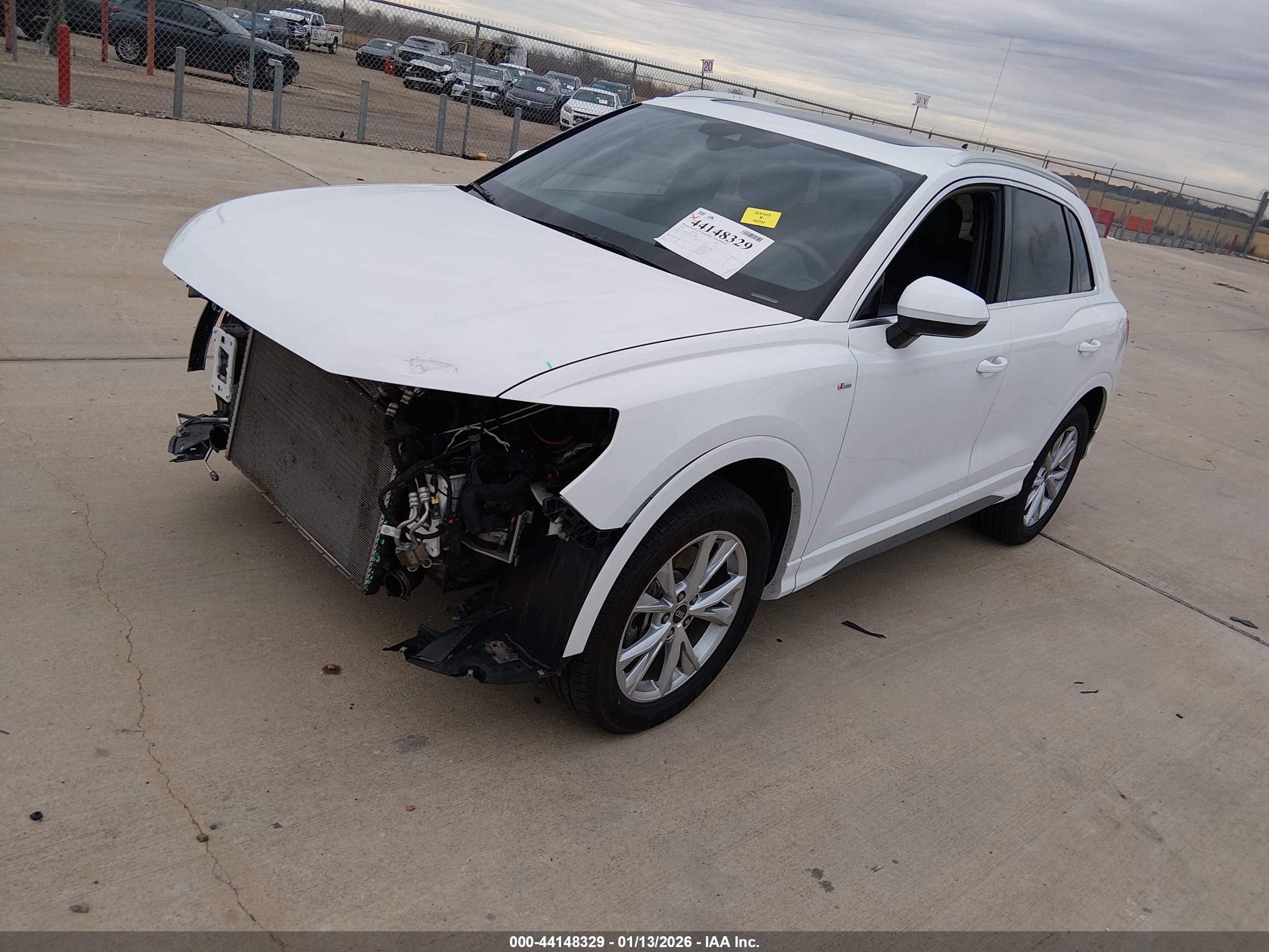 AUDI Q3 image 2