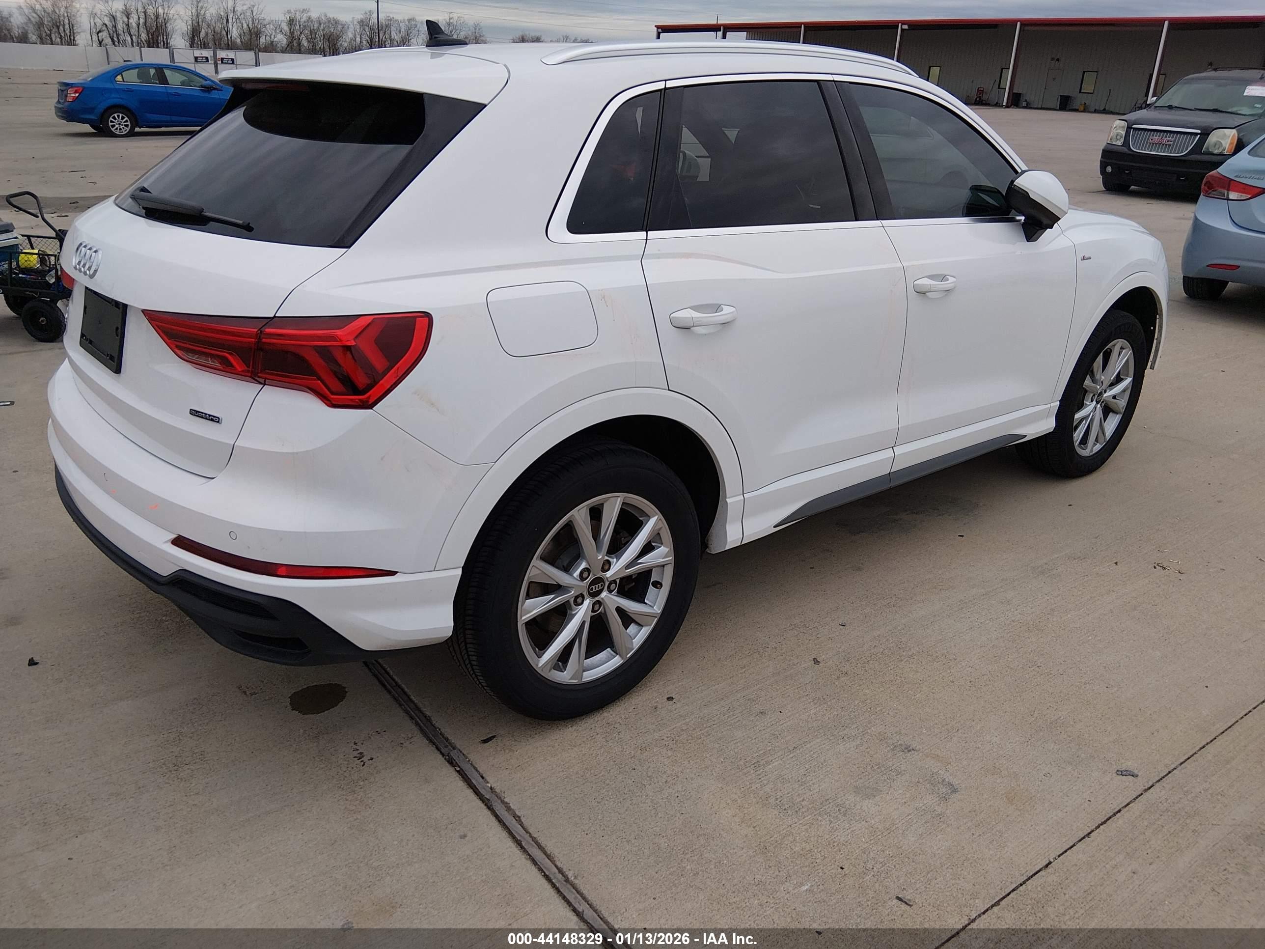 AUDI Q3 image 4