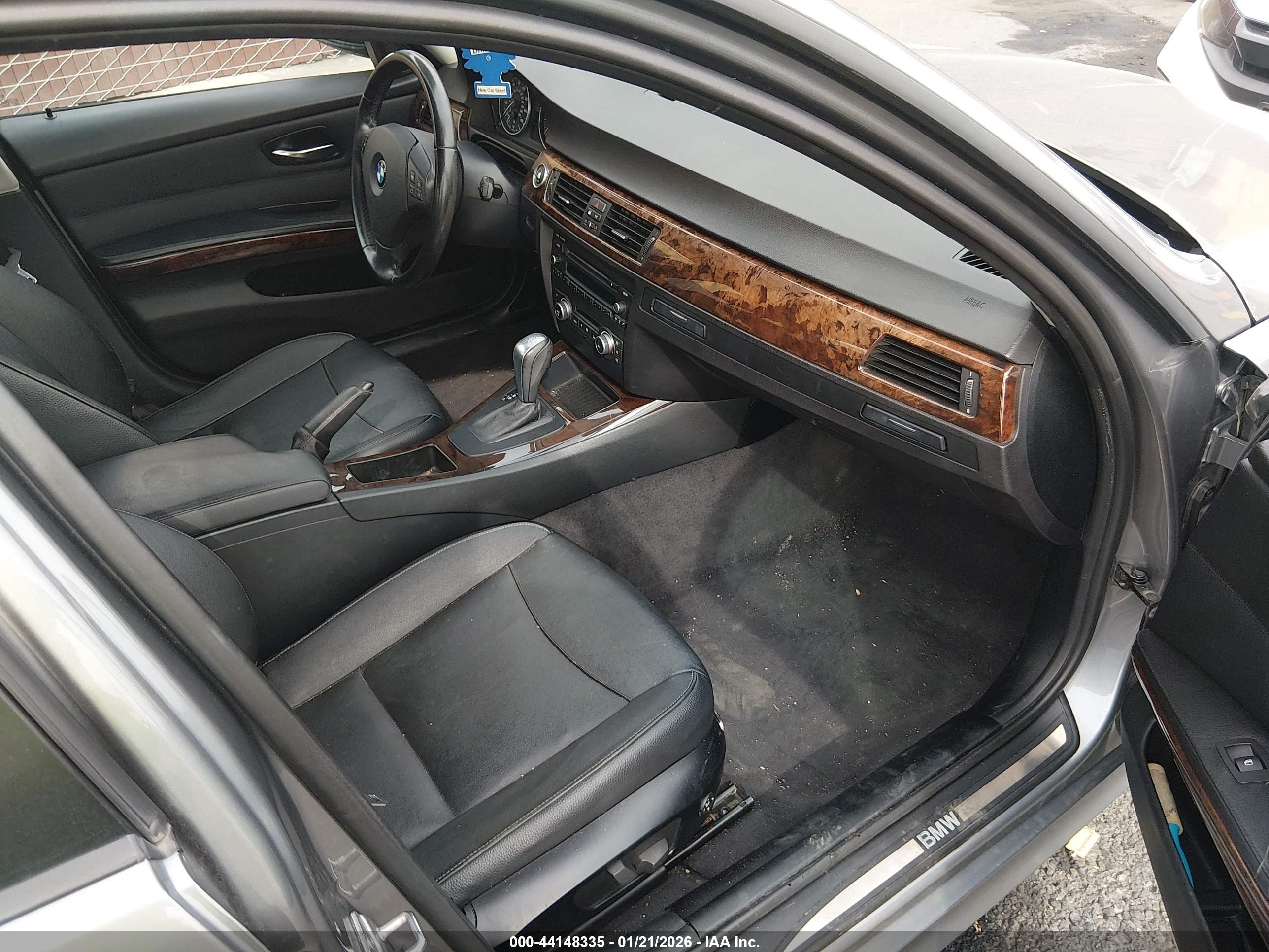 BMW 328I image 5