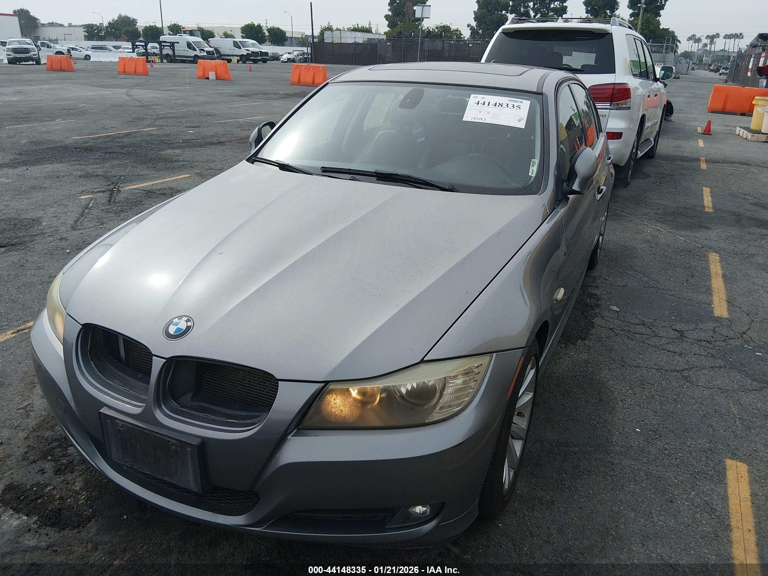 BMW 328I image 6