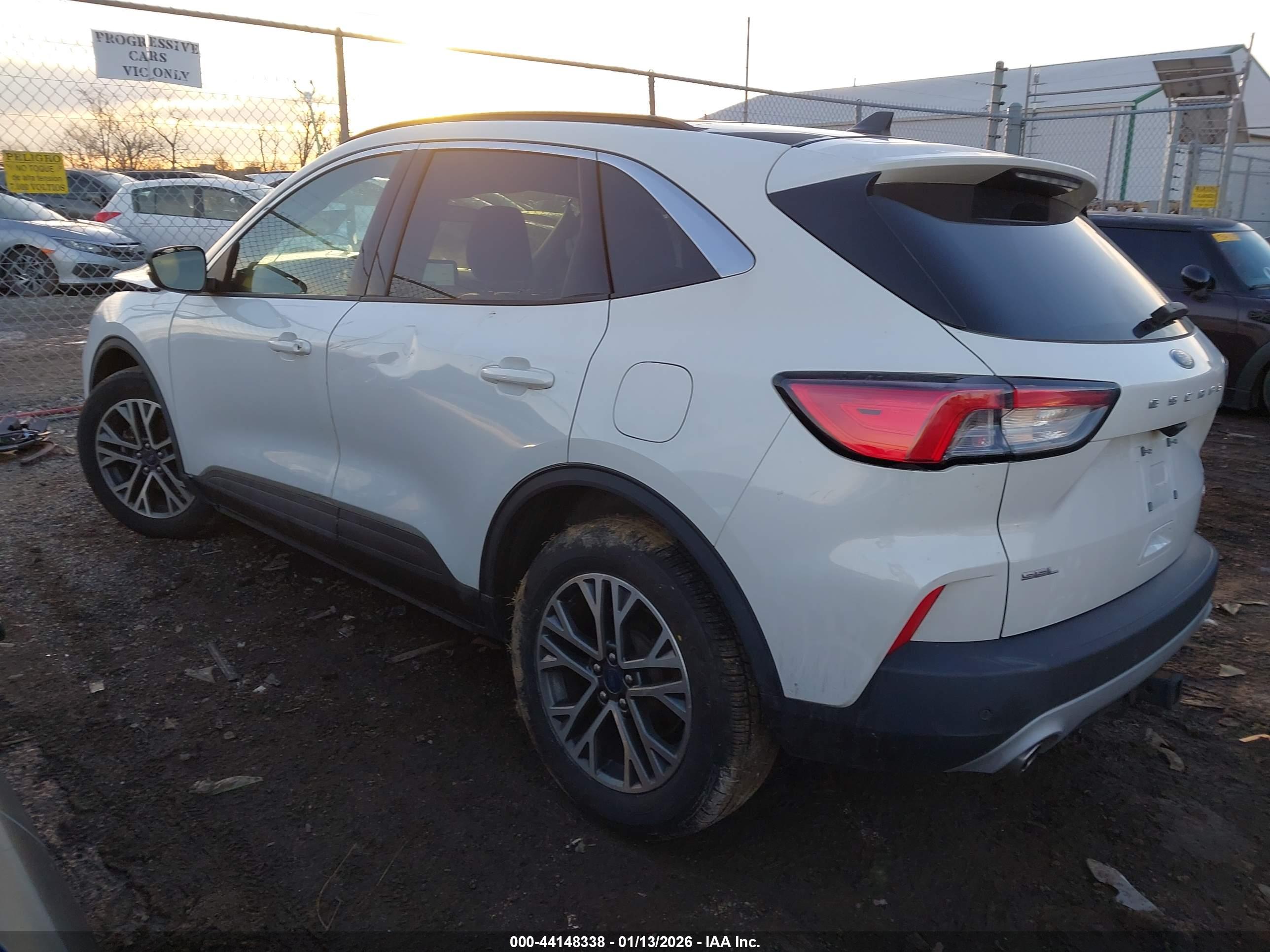 FORD ESCAPE image 3