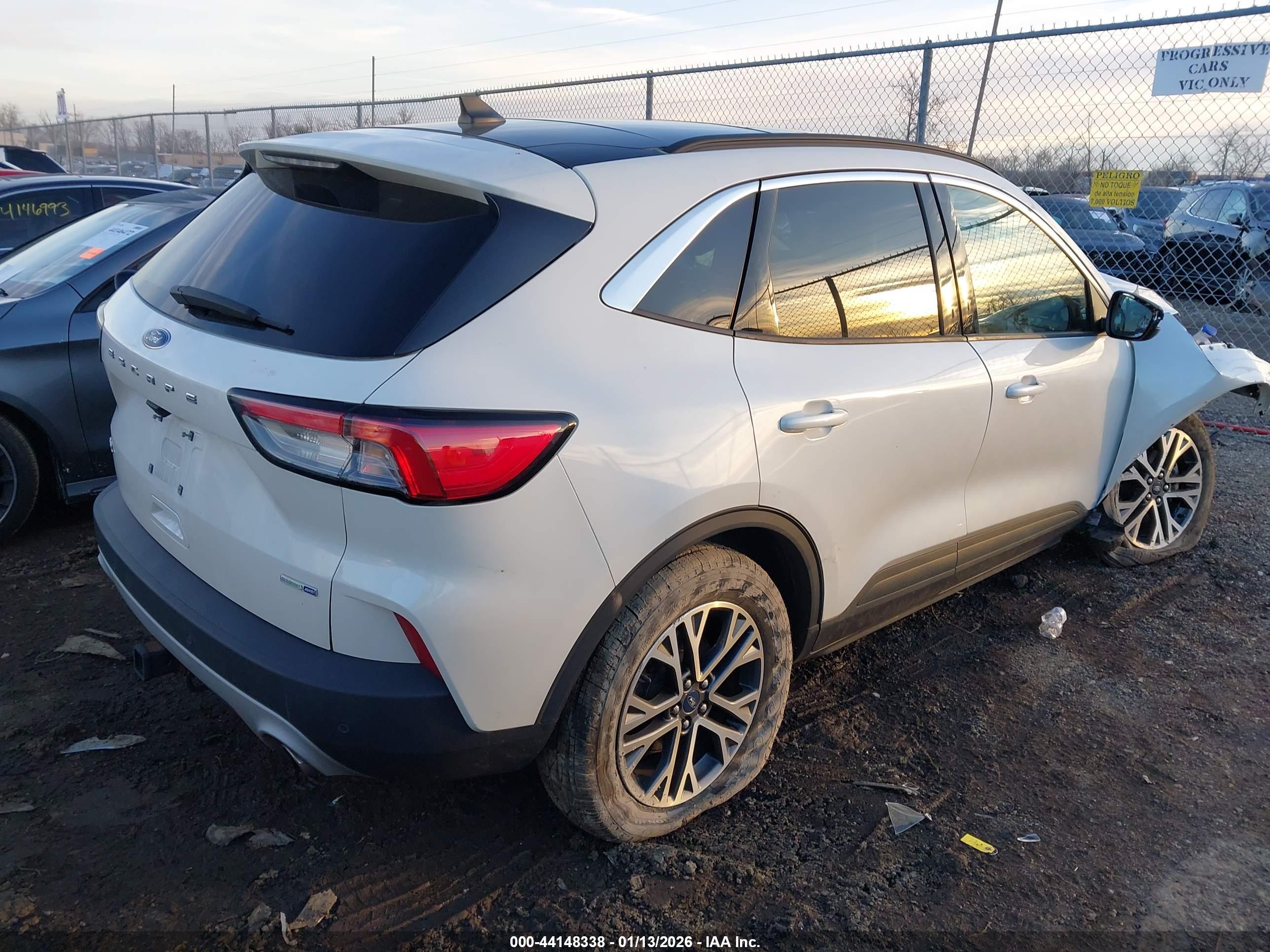 FORD ESCAPE image 4