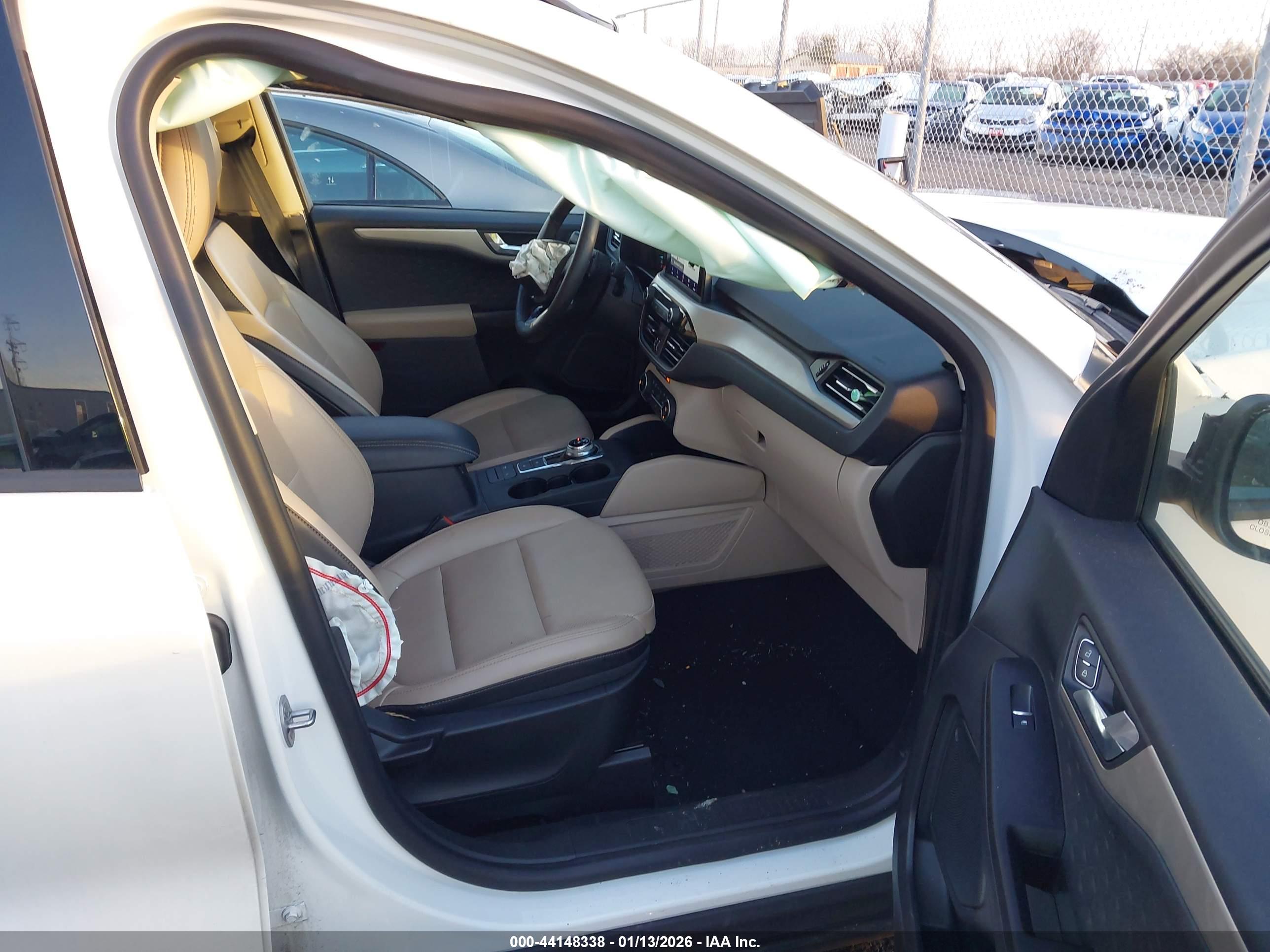 FORD ESCAPE image 5