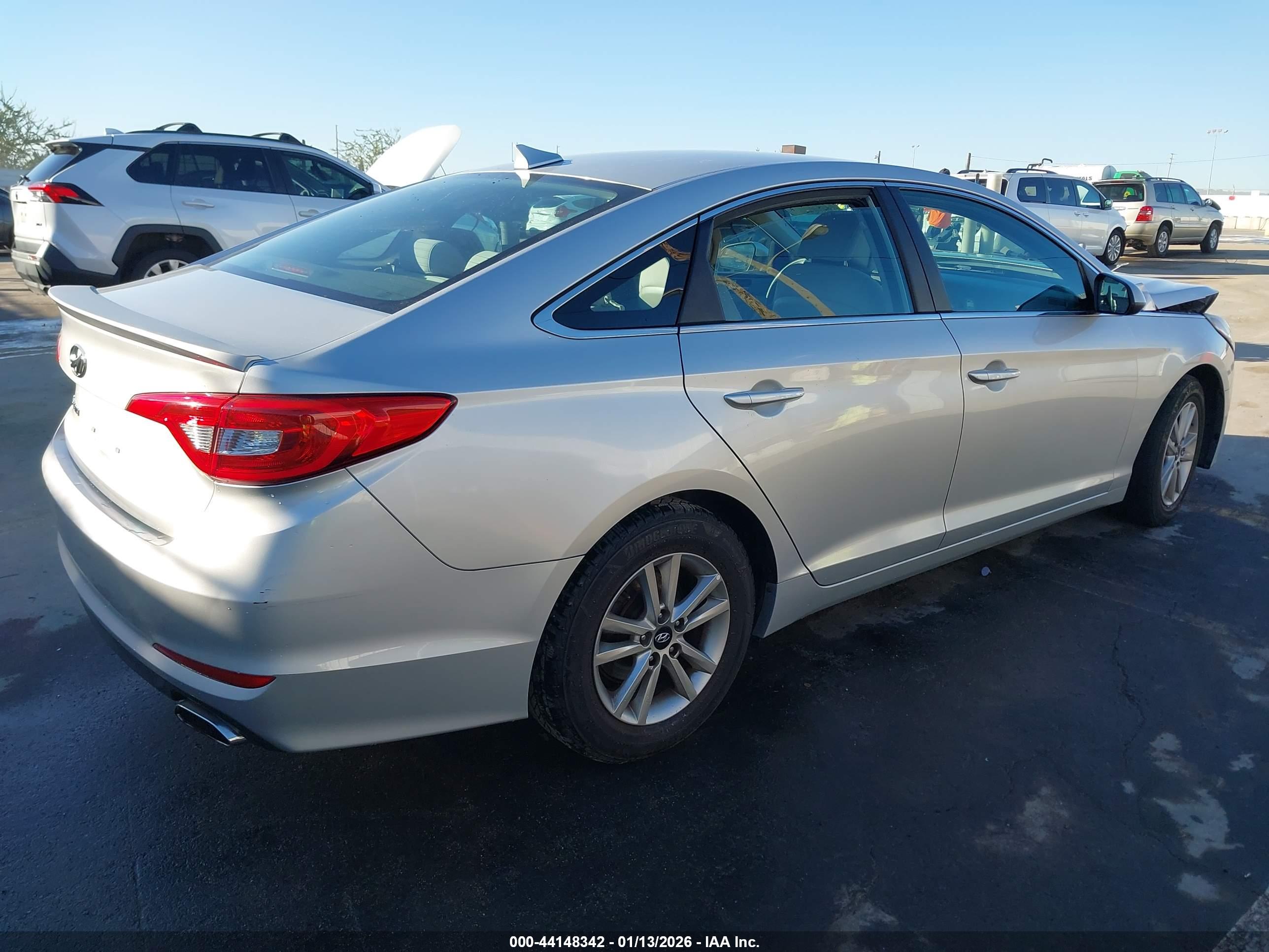 HYUNDAI SONATA image 4
